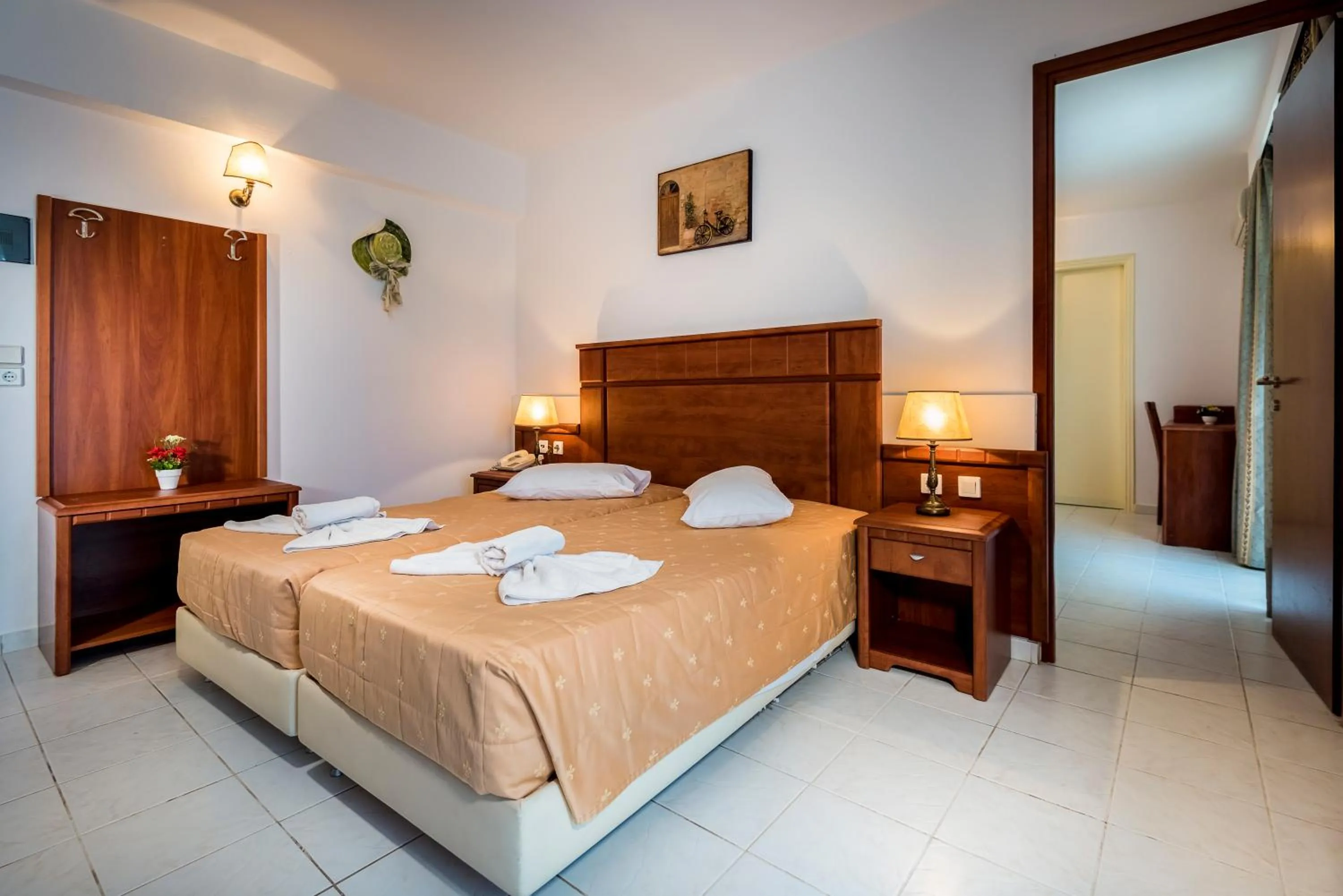 Photo of the whole room, Bed in Gaia Garden