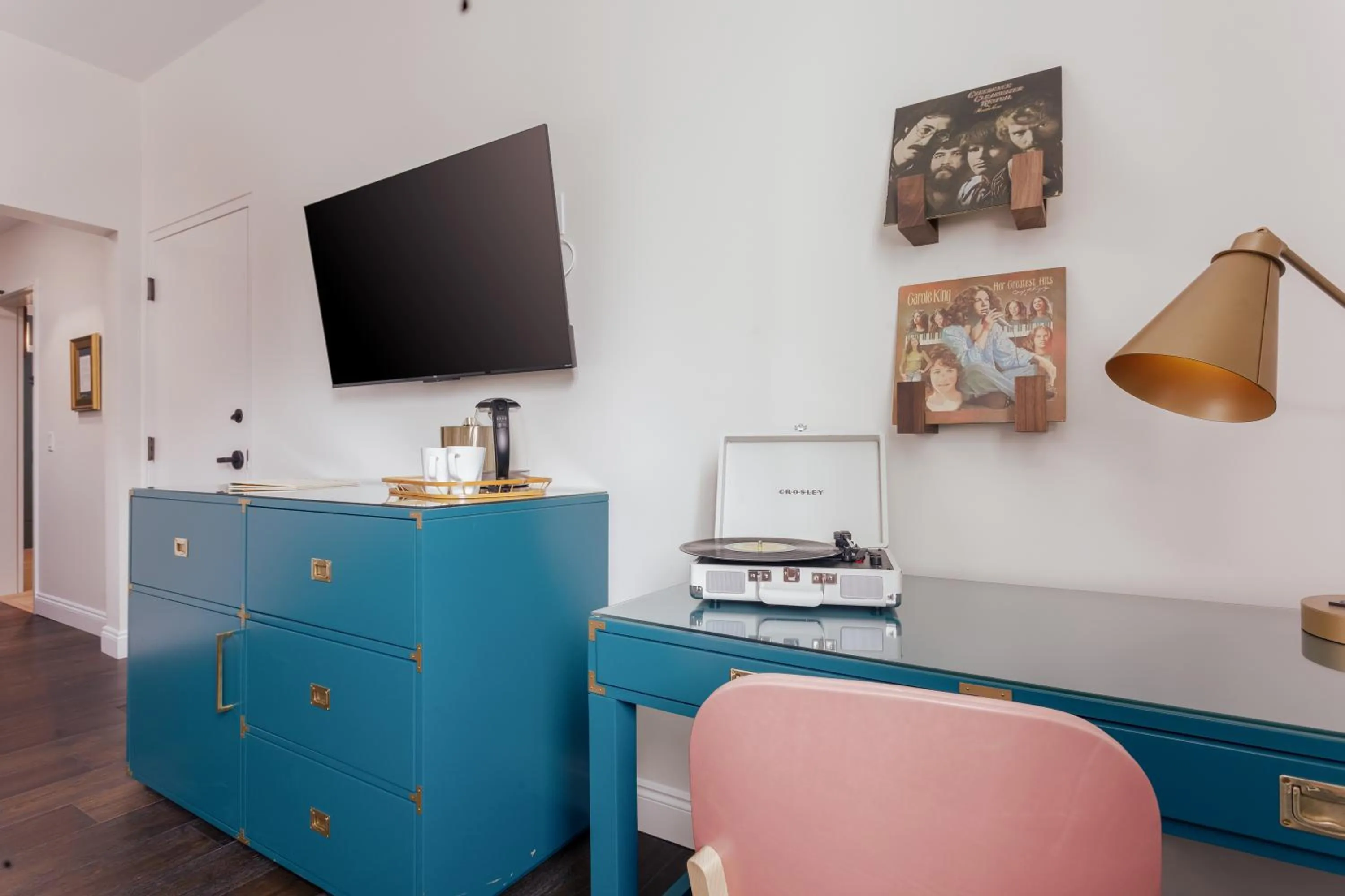 Lily Hall-A Boutique Hotel