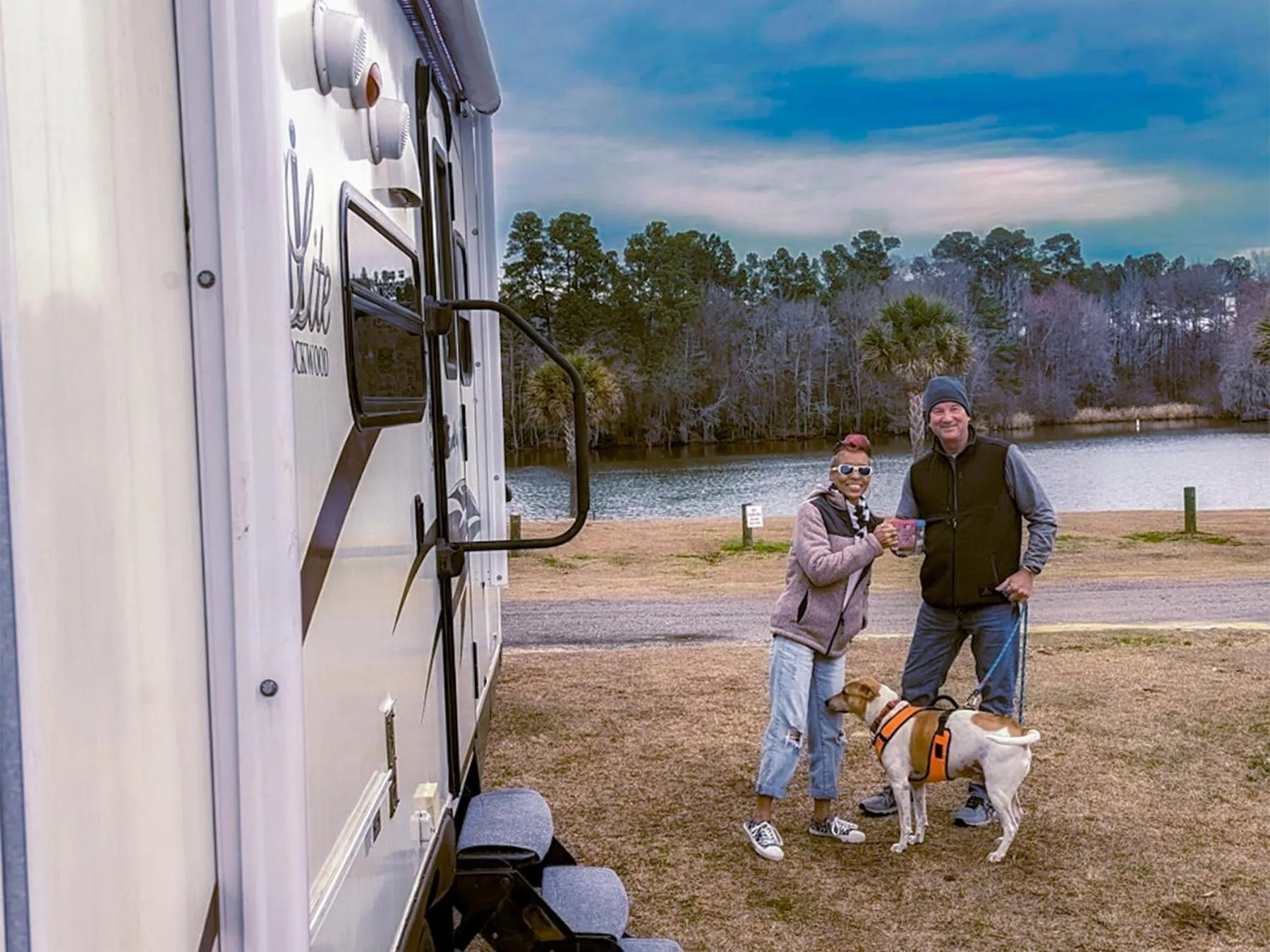 People in Bells Marina & Fishing Resort - Santee Lake Marion by I95 - Family Adventure, Pets on Request!