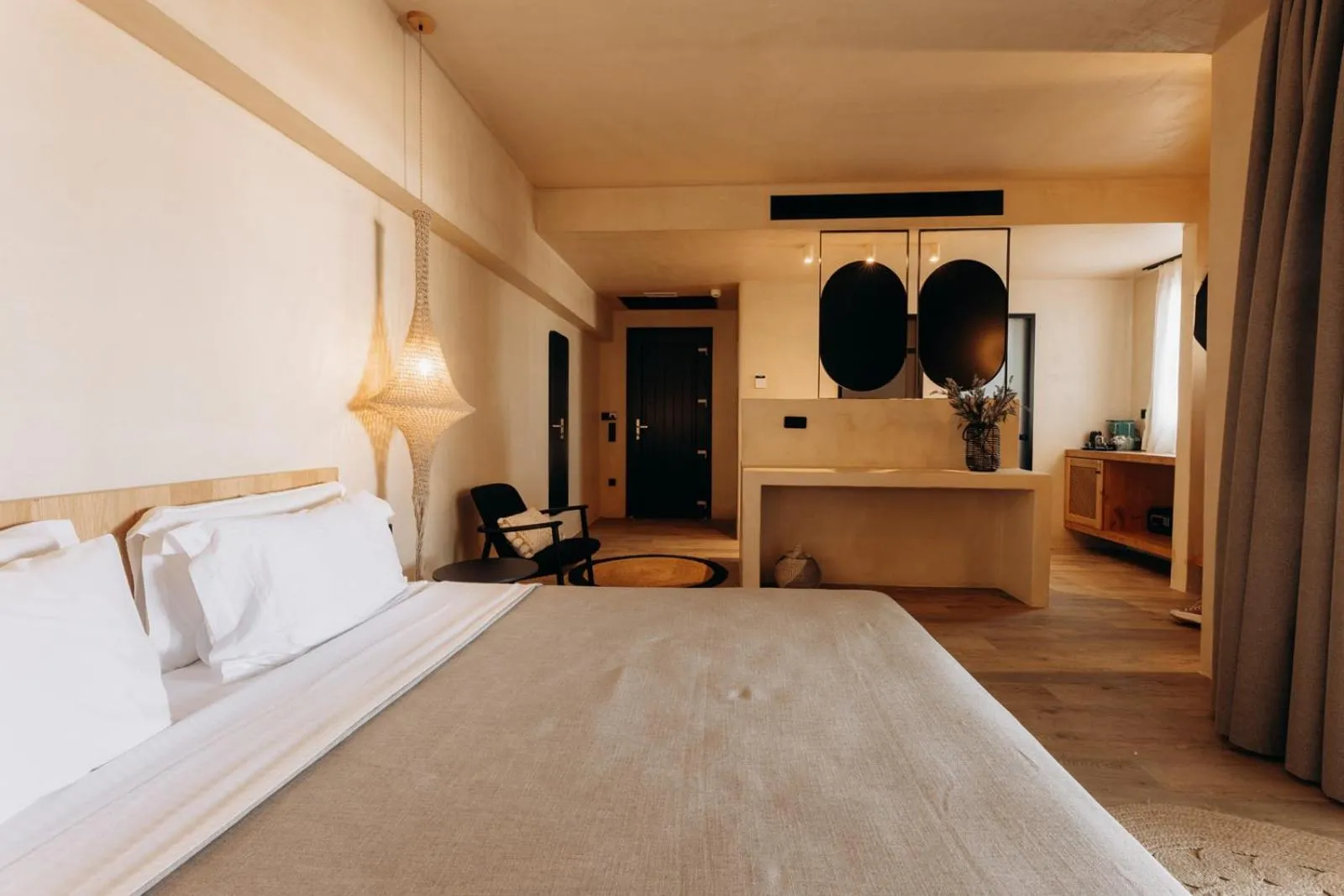 Photo of the whole room, Bed in Princess Luxury Suites Adults Only - Princess Hotels Collection