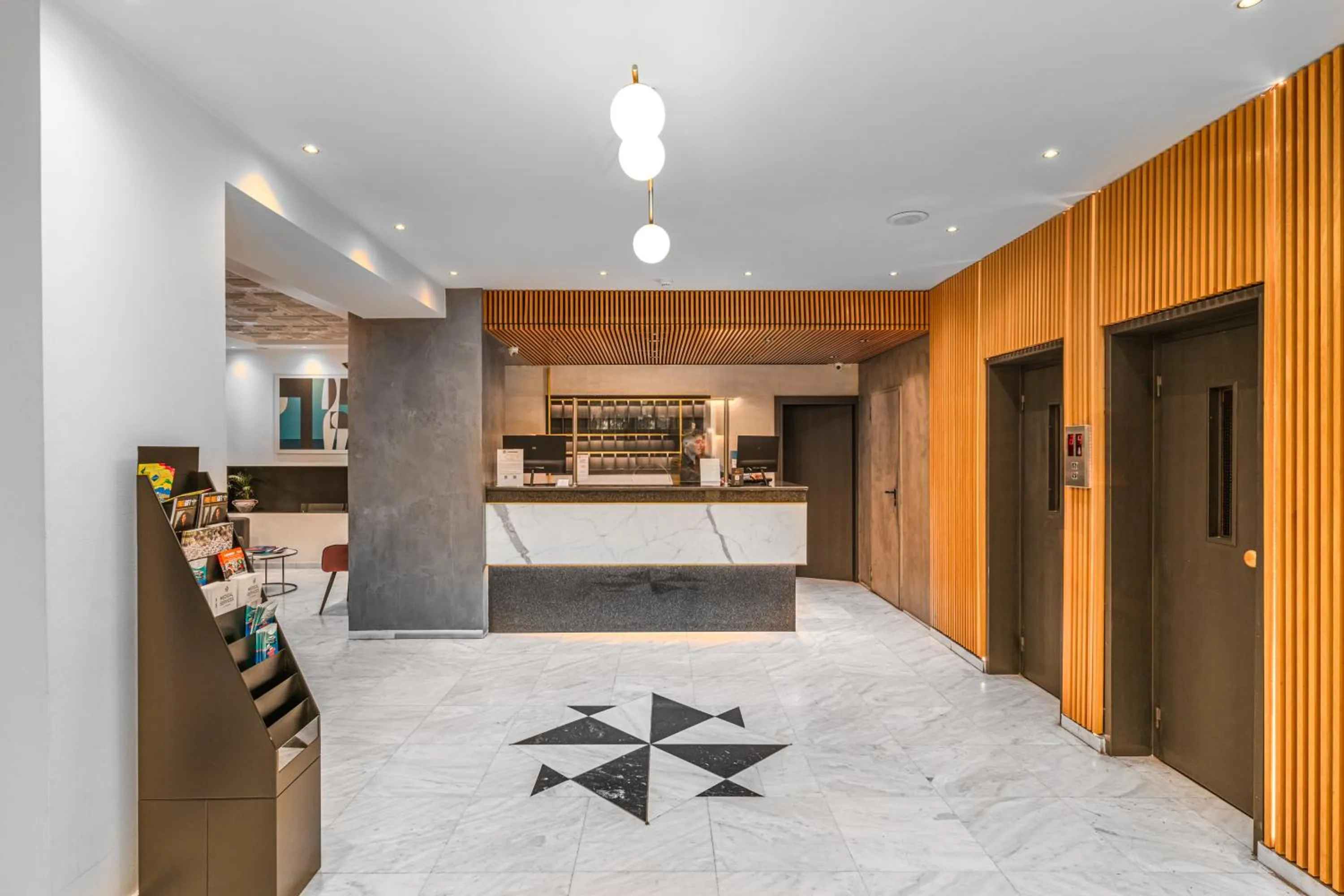 Property building in Parnon Hotel