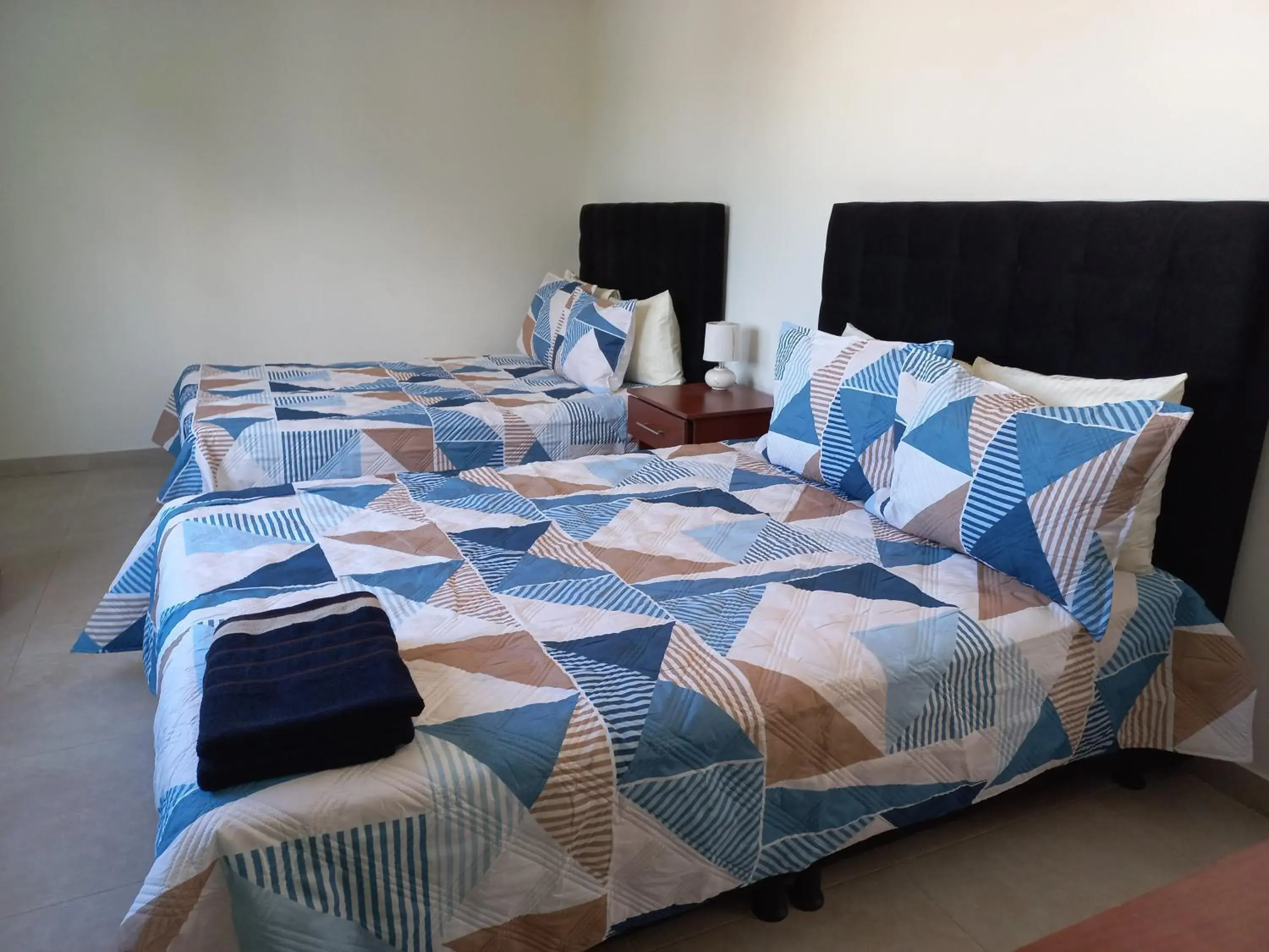 Double Room with Two Double Beds - single occupancy in LODGE ELIZABETH HOUSE Double Room with Two Double Beds - single occupancy in LODGE ELIZABETH HOUSE