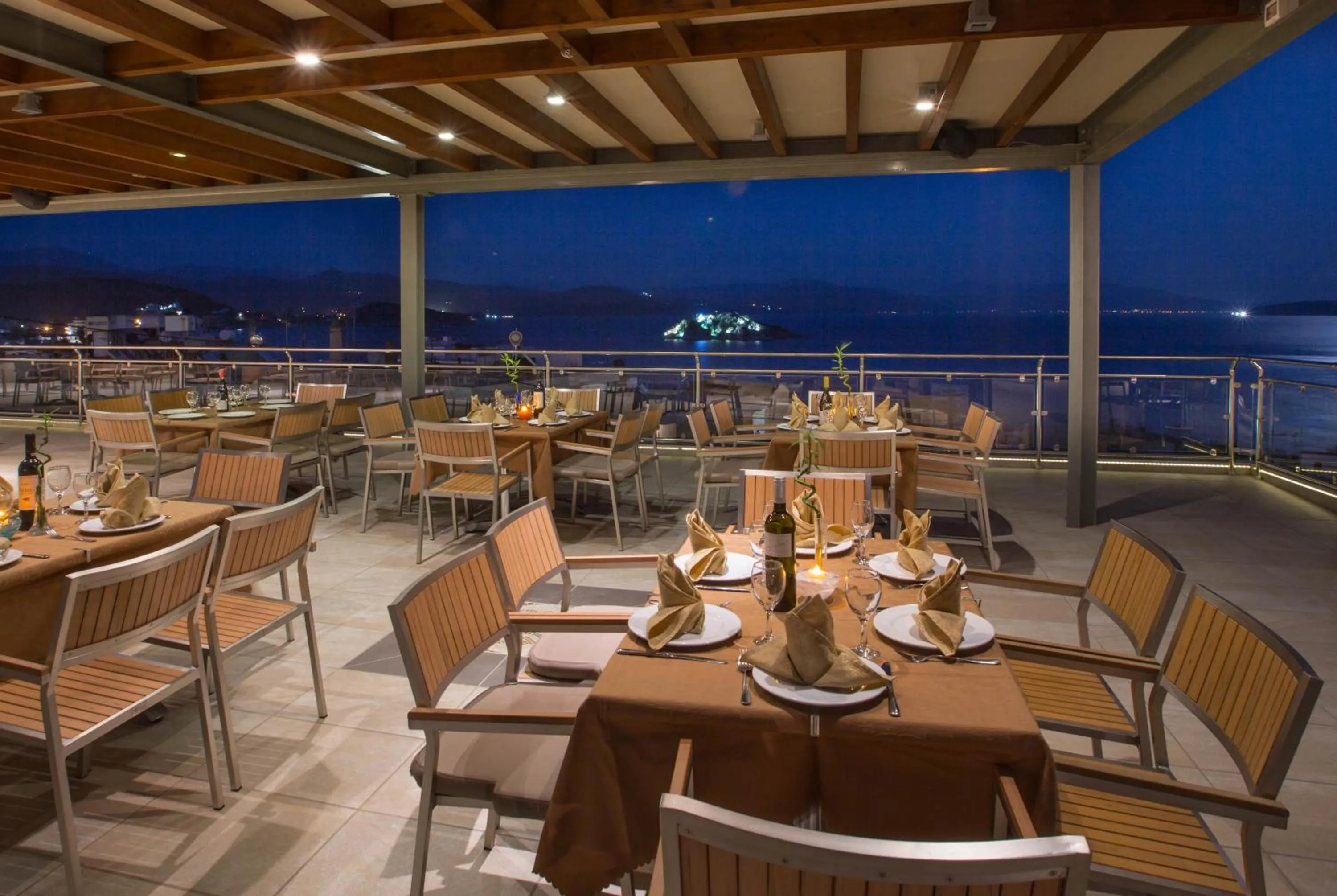 Restaurant/places to eat in JOHN & GEORGE