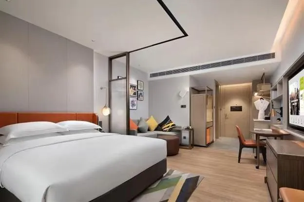 Bed in Home2 Suites by Hilton Nanning