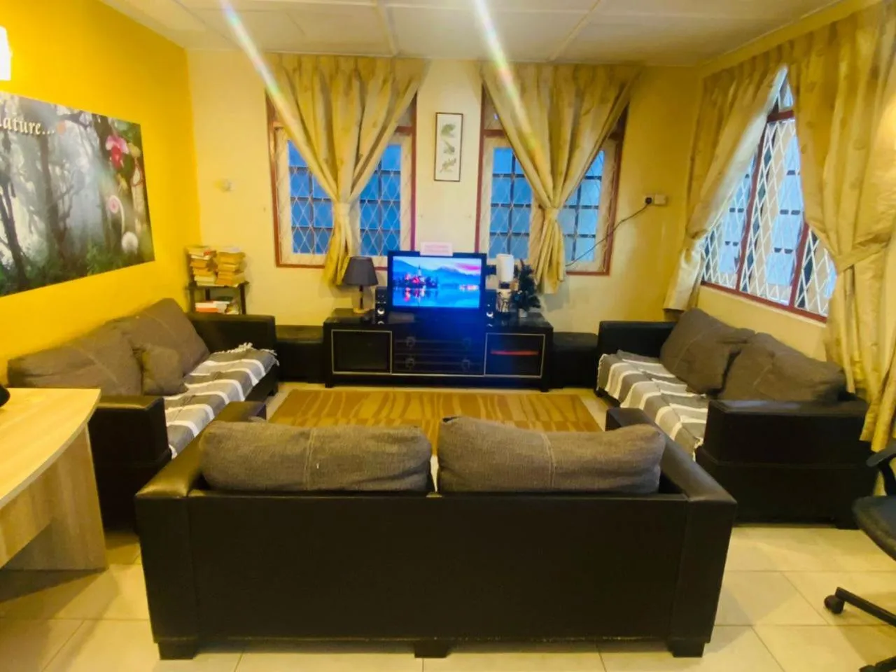 Area and facilities in Vintage Guesthouse