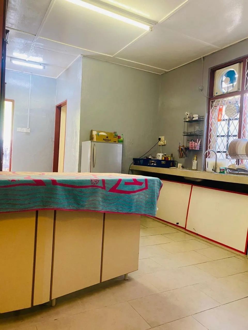 Communal kitchen in Vintage Guesthouse