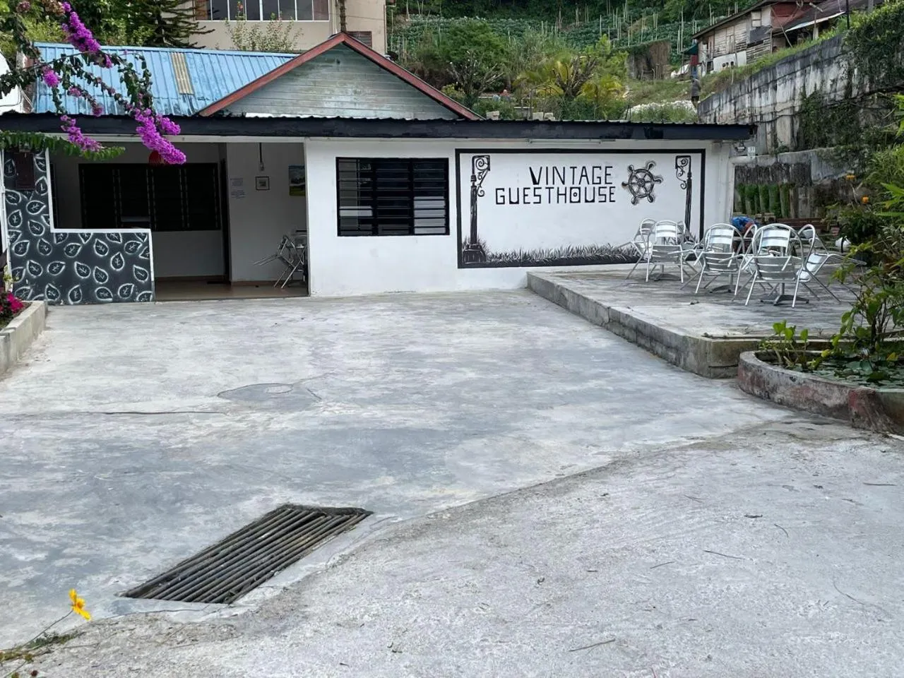 Property building in Vintage Guesthouse