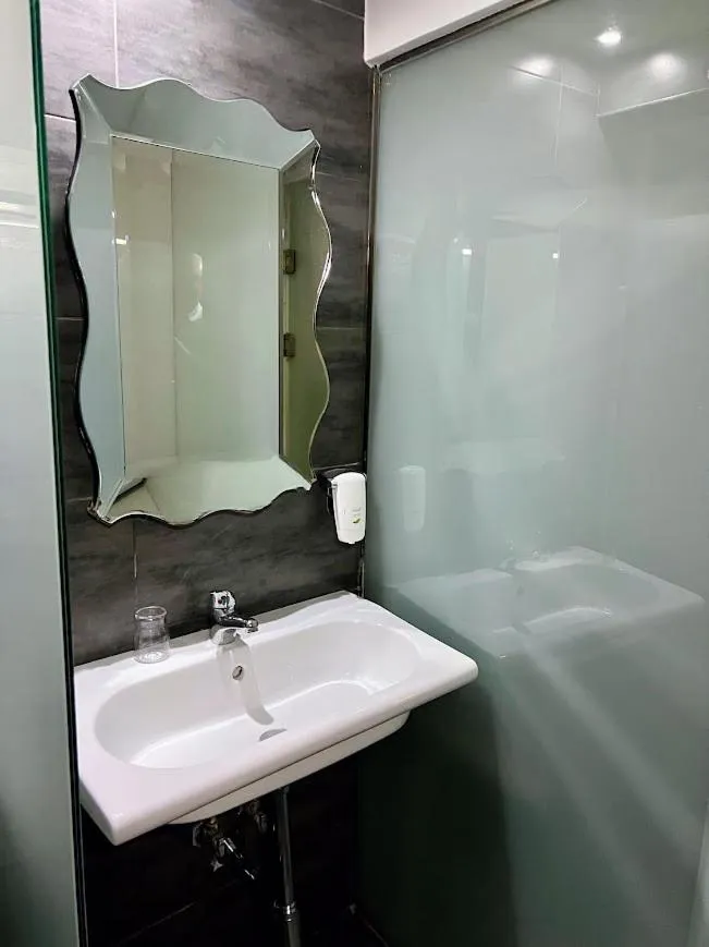 Bathroom in Rotonda Hotel