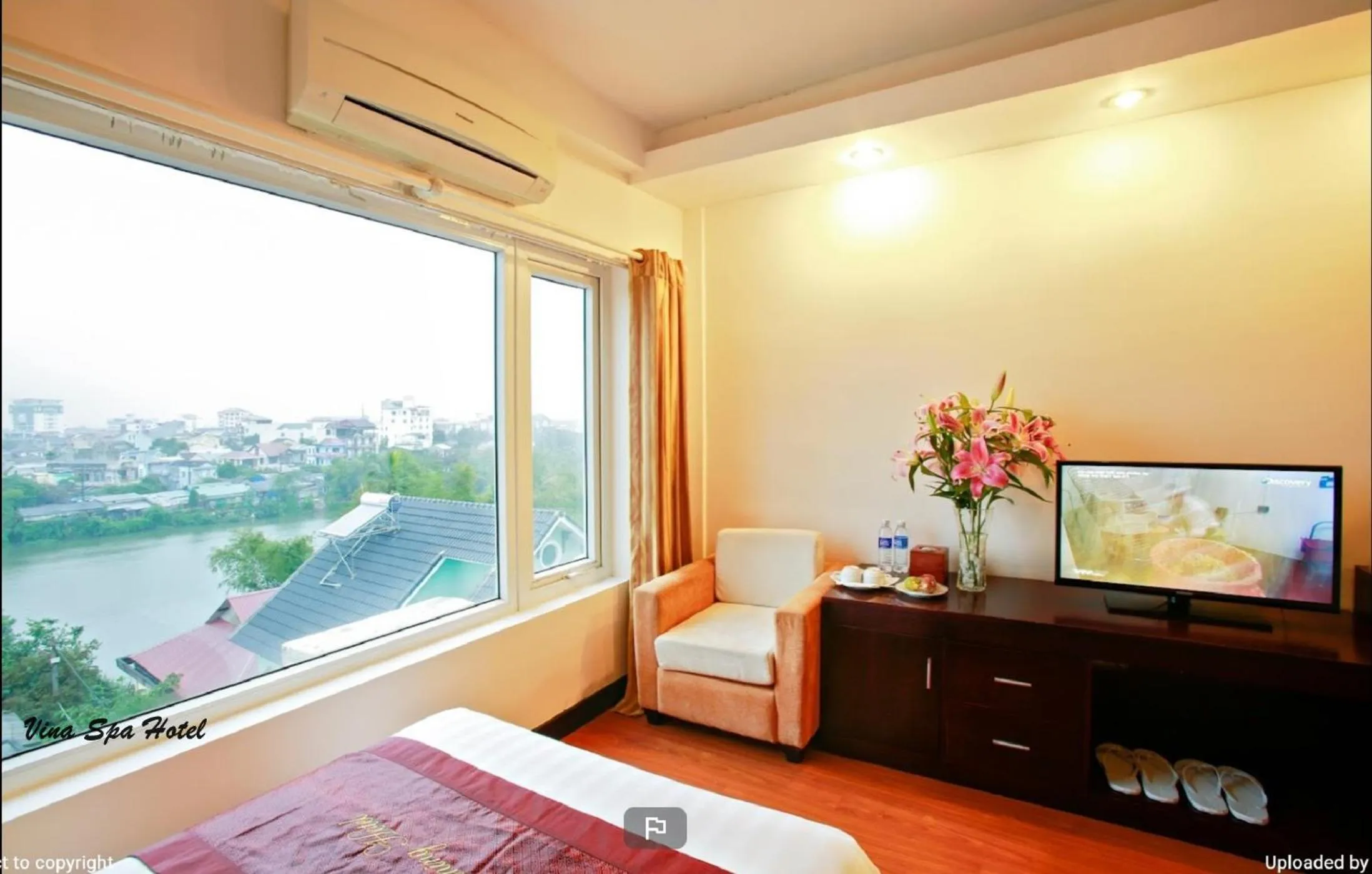 View (from property/room), Bed in Việt Nam Hotel