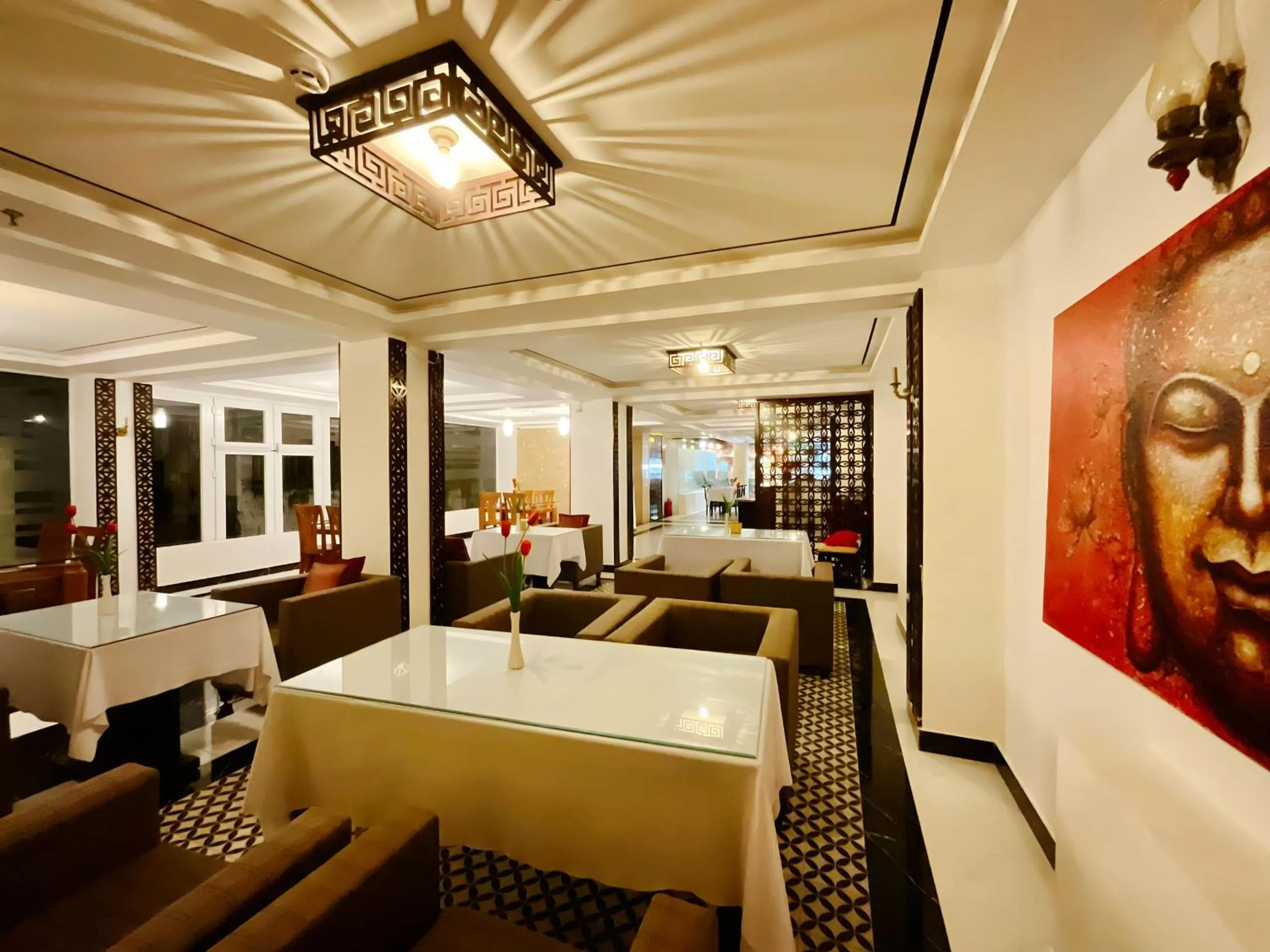 Restaurant/places to eat in Việt Nam Hotel