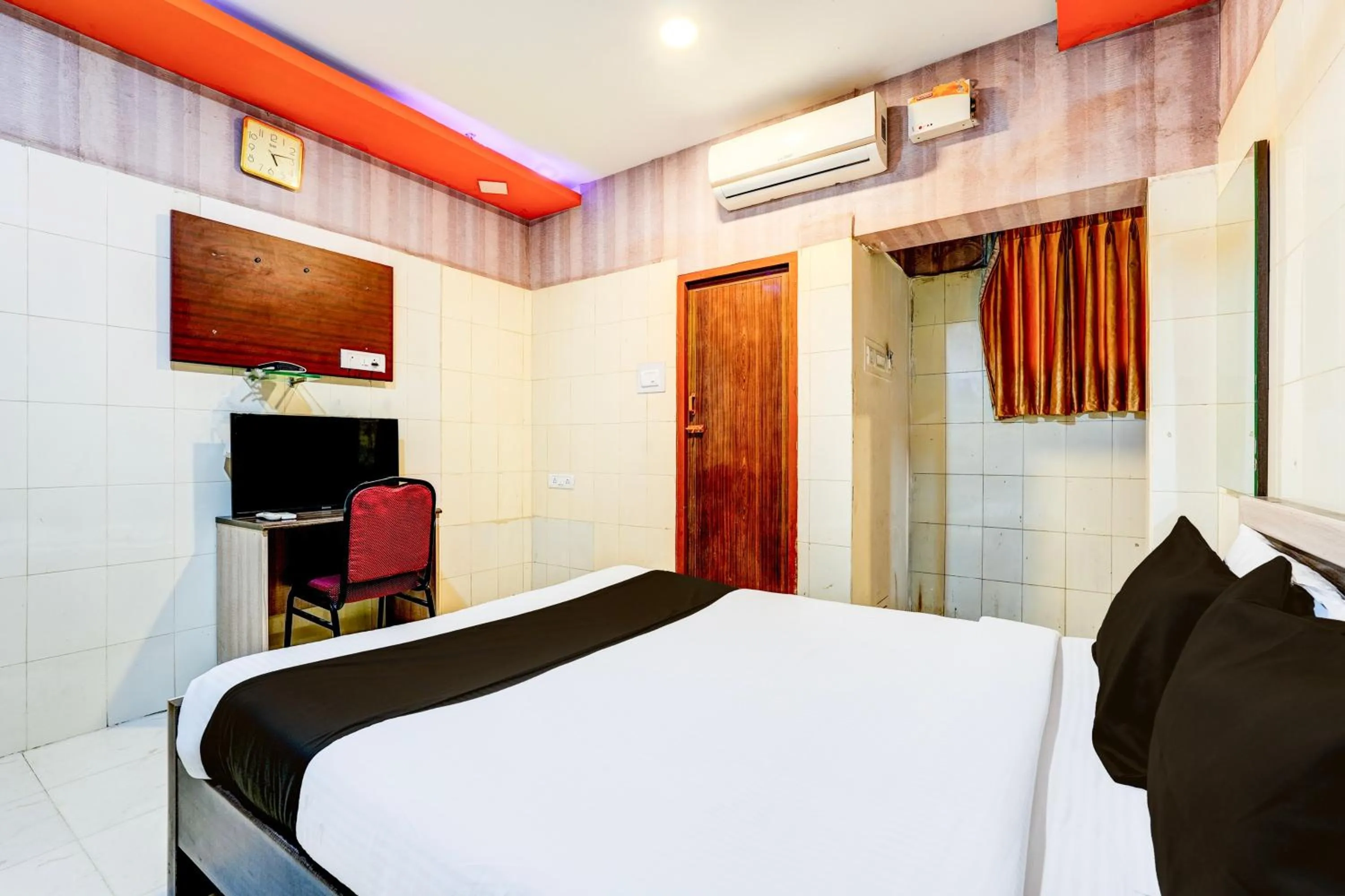 Bedroom, Bed in Hotel O MIZPAH INN