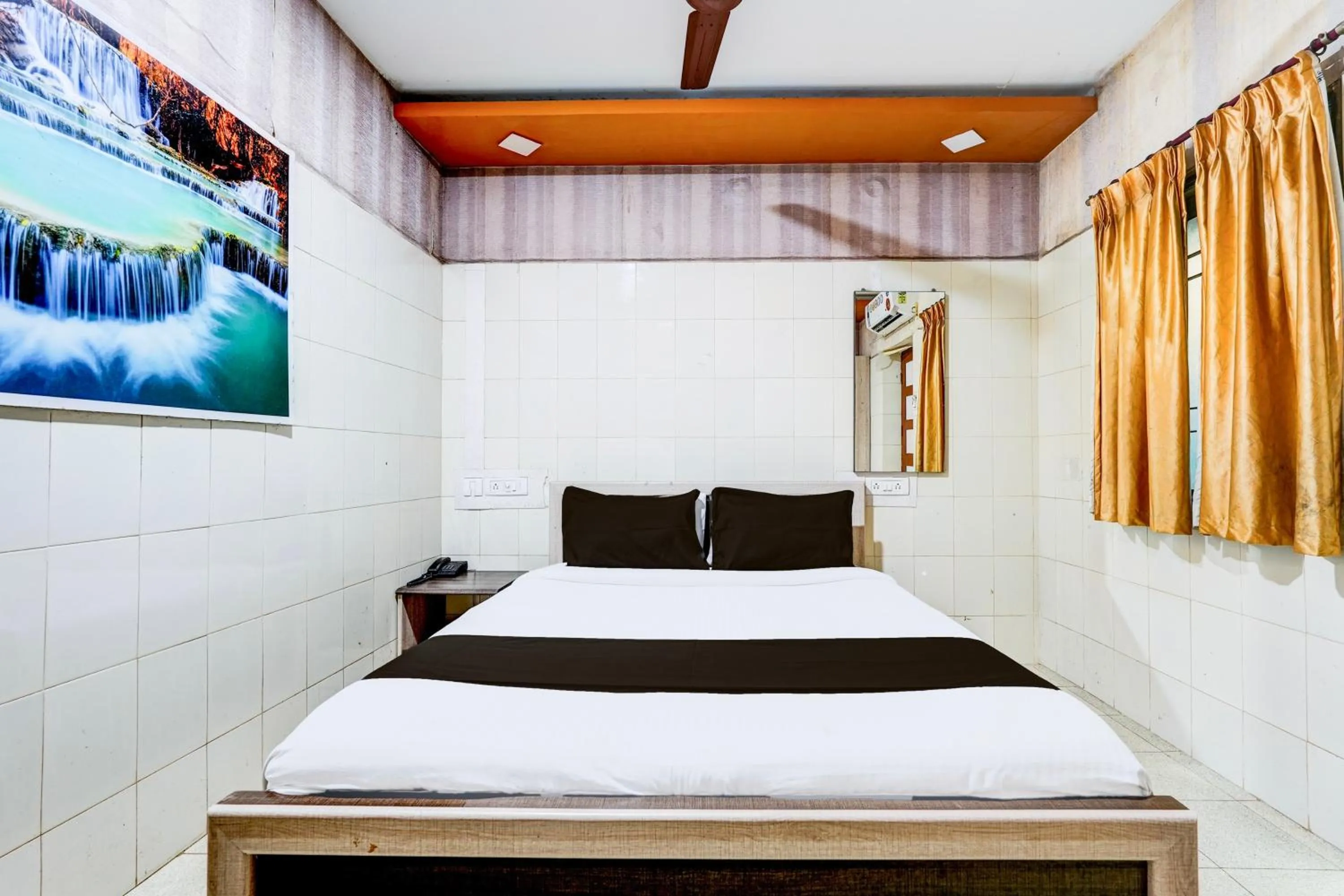 Bedroom, Bed in Hotel O MIZPAH INN