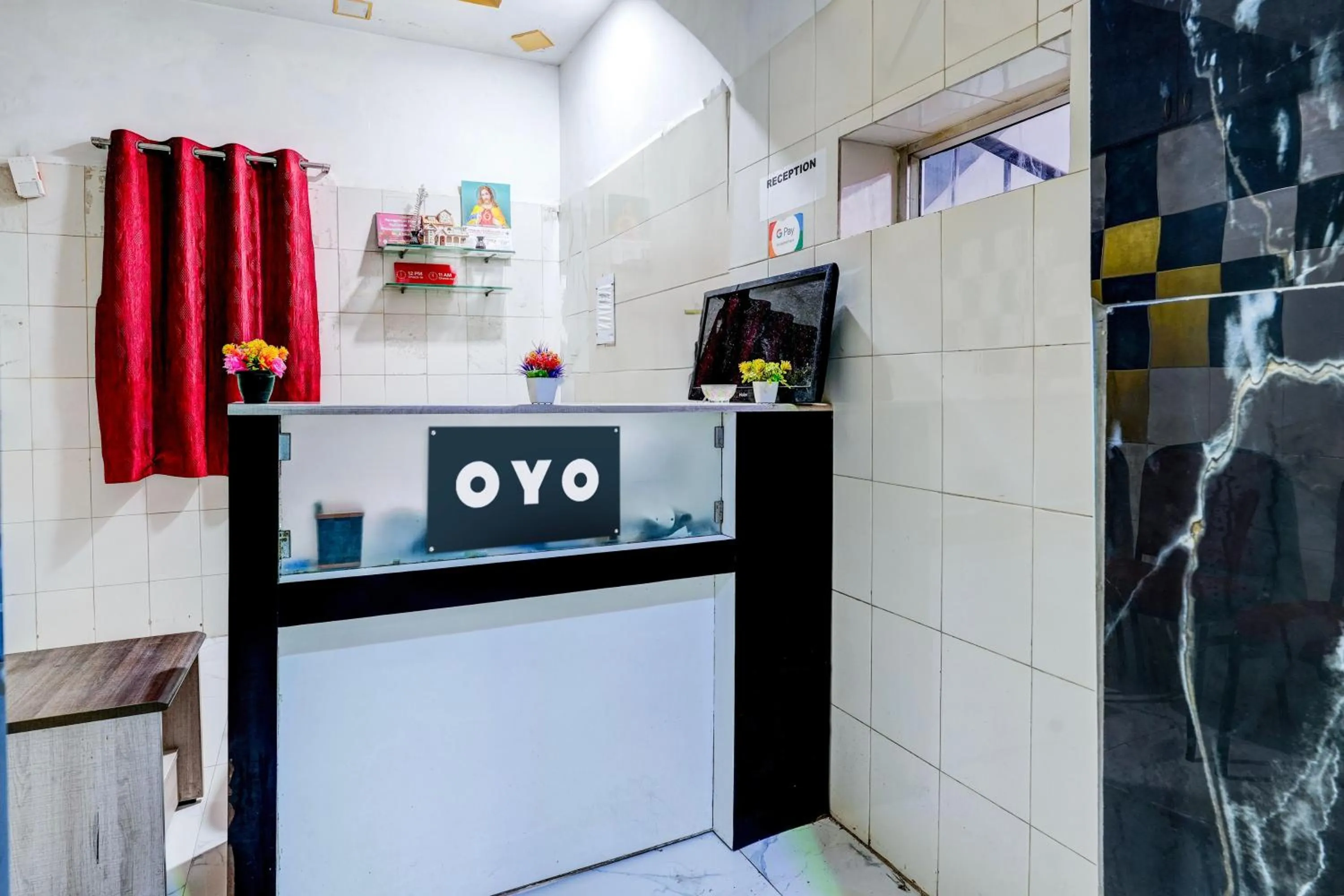 Lobby or reception in Hotel O MIZPAH INN