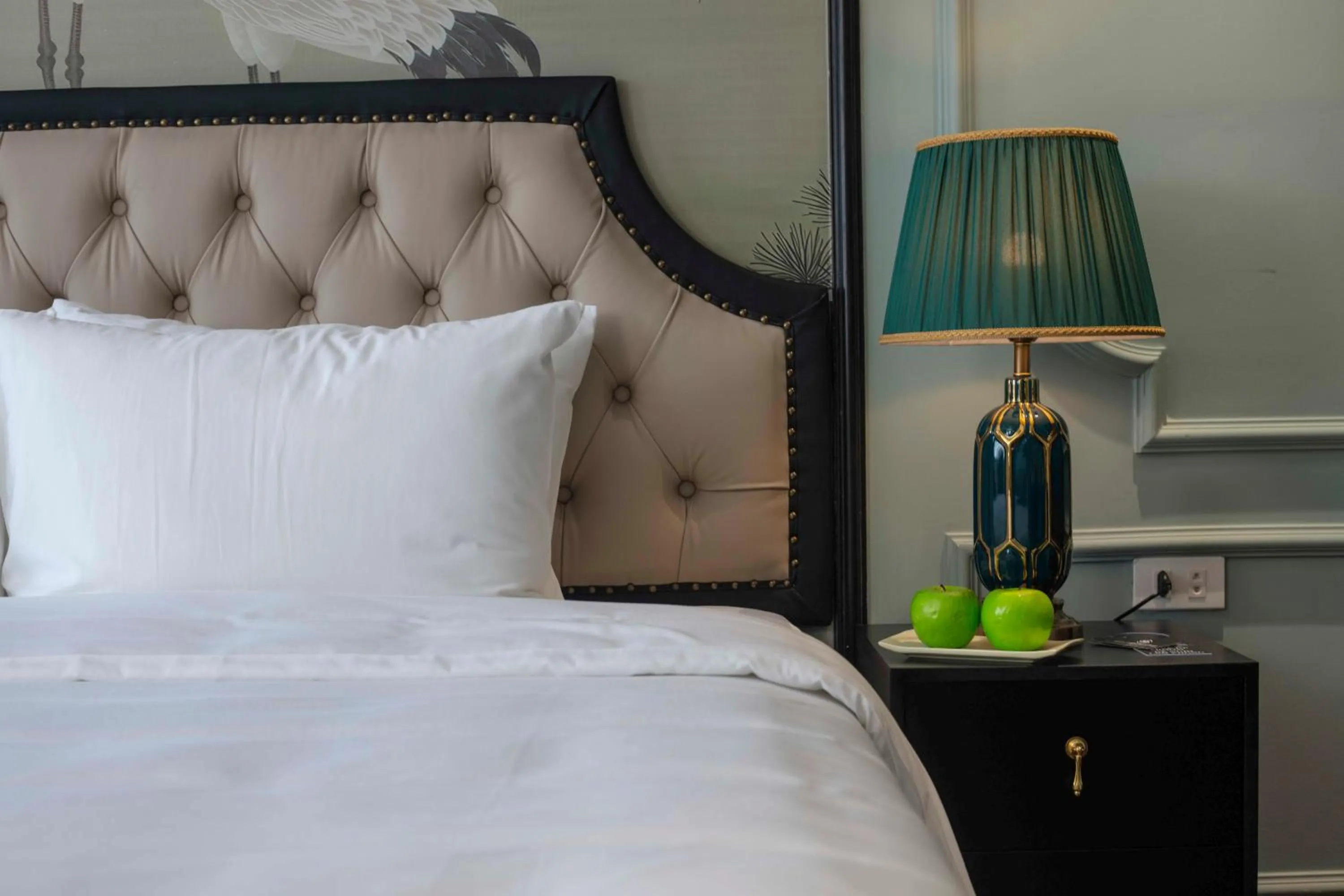 Bed in Madelise Palace Hotel & Travel