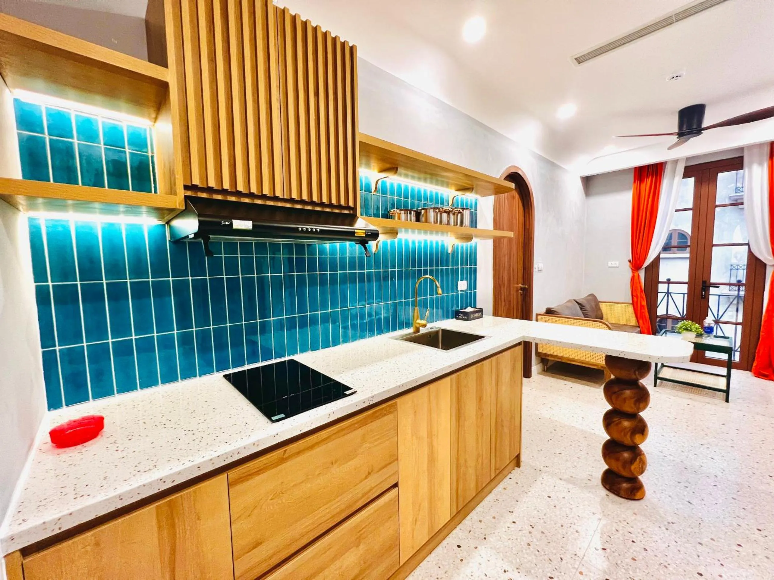 stove in Rova Hotel Phú Quốc