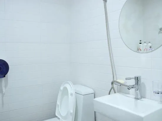 Bathroom in Ekonomy Hotel