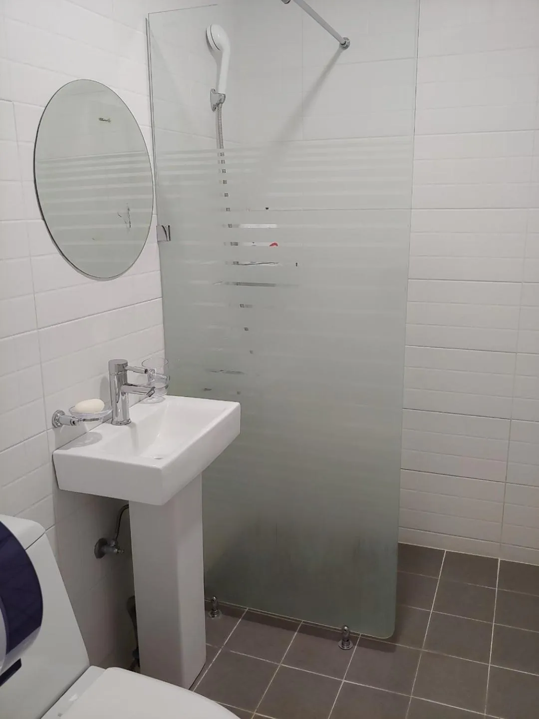 Bathroom in Ekonomy Hotel