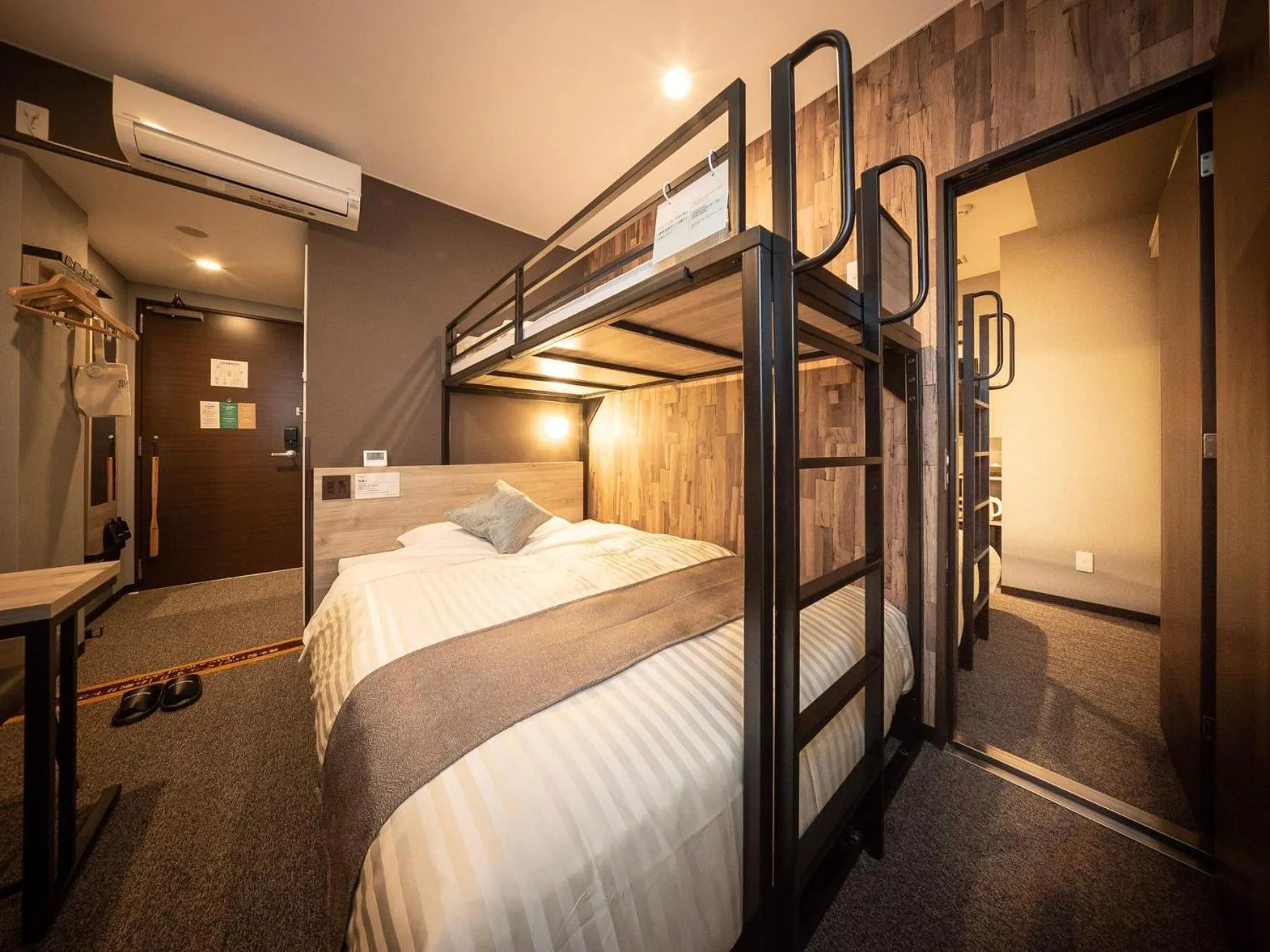 Bed in Super Hotel Premier Namba Shinsaibashi Natural Hot Spring