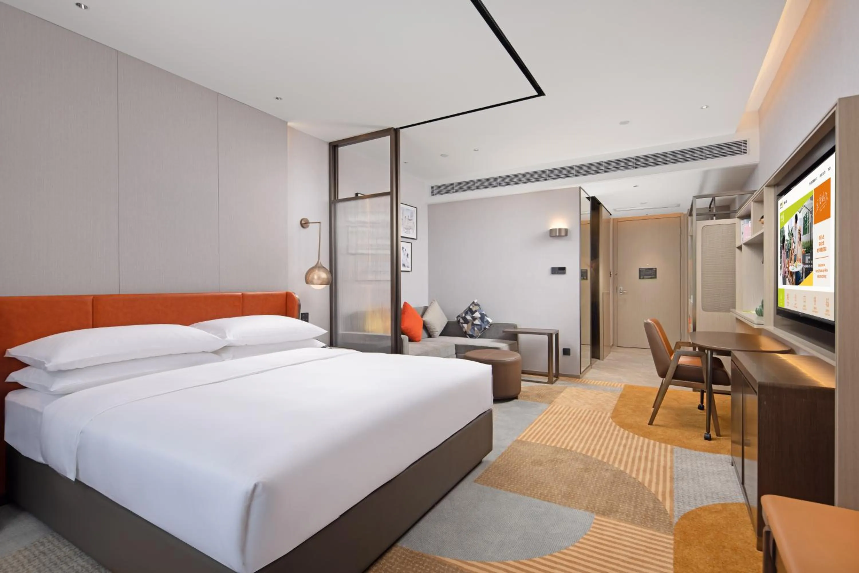 Bed in Home2 Suites By Hilton Shenzhen Dalang