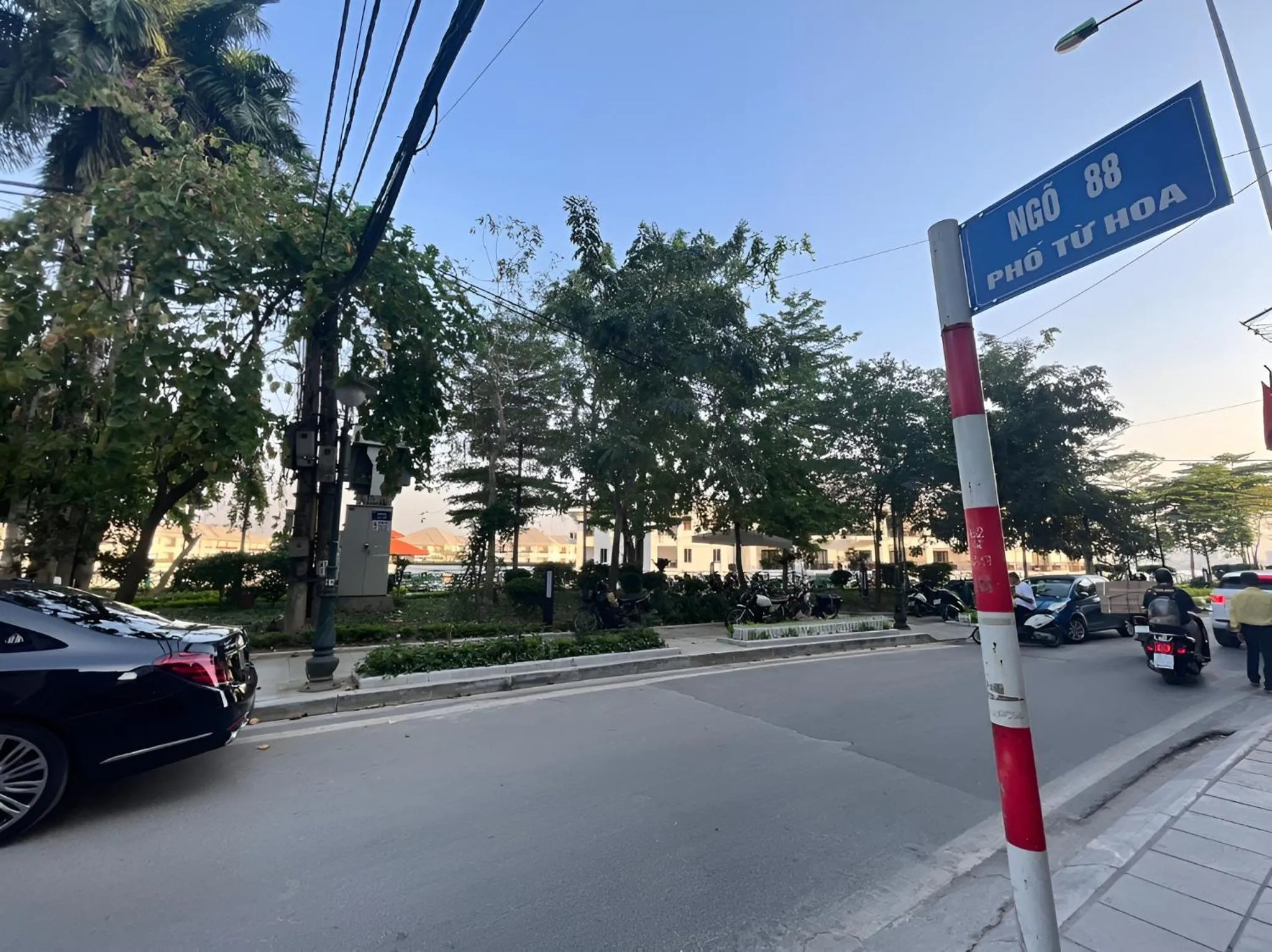 Neighbourhood in Luxe Paradise Residence 88 Tu Hoa