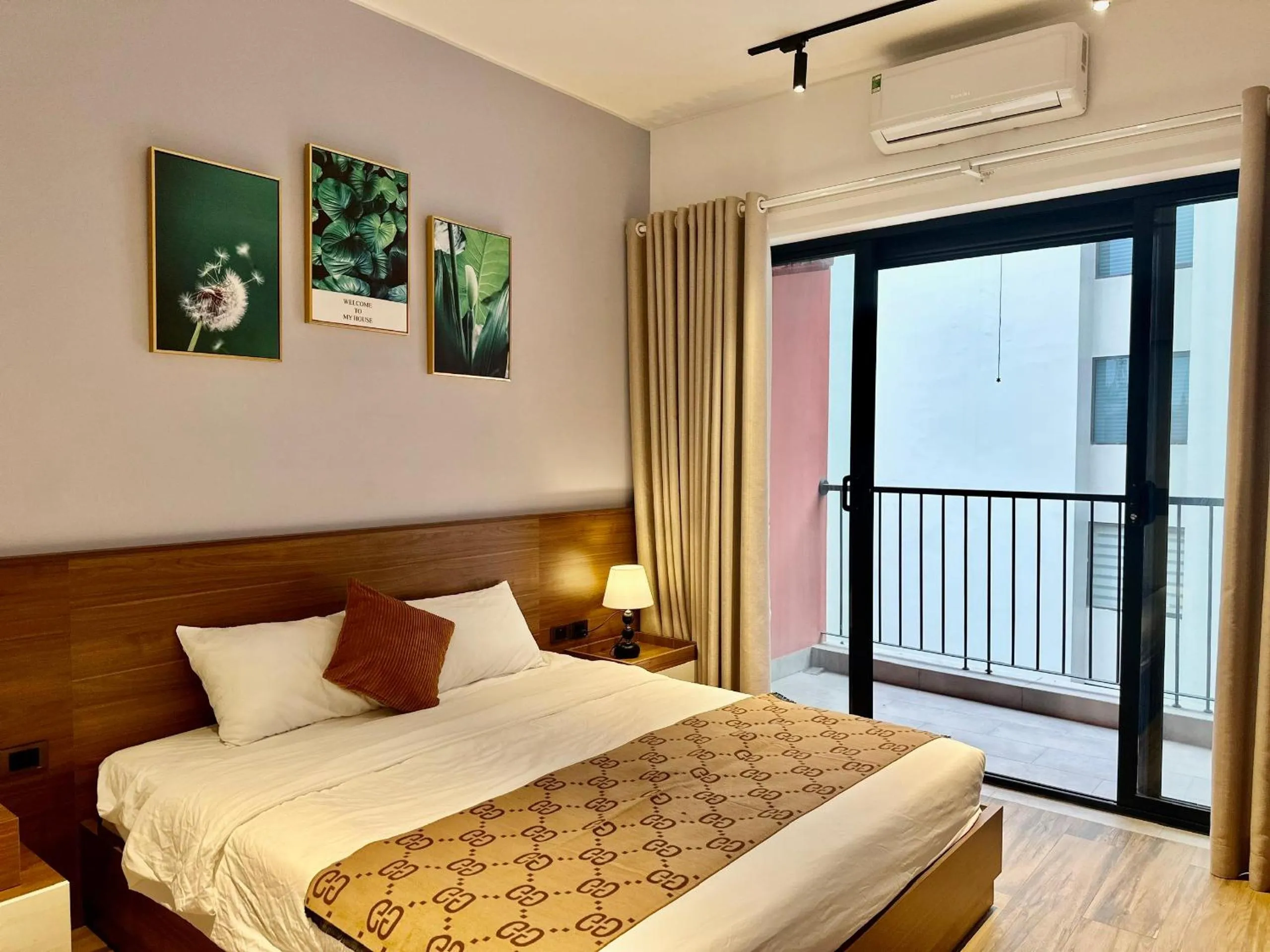 Bedroom, Bed in Luxe Paradise Residence 88 Tu Hoa