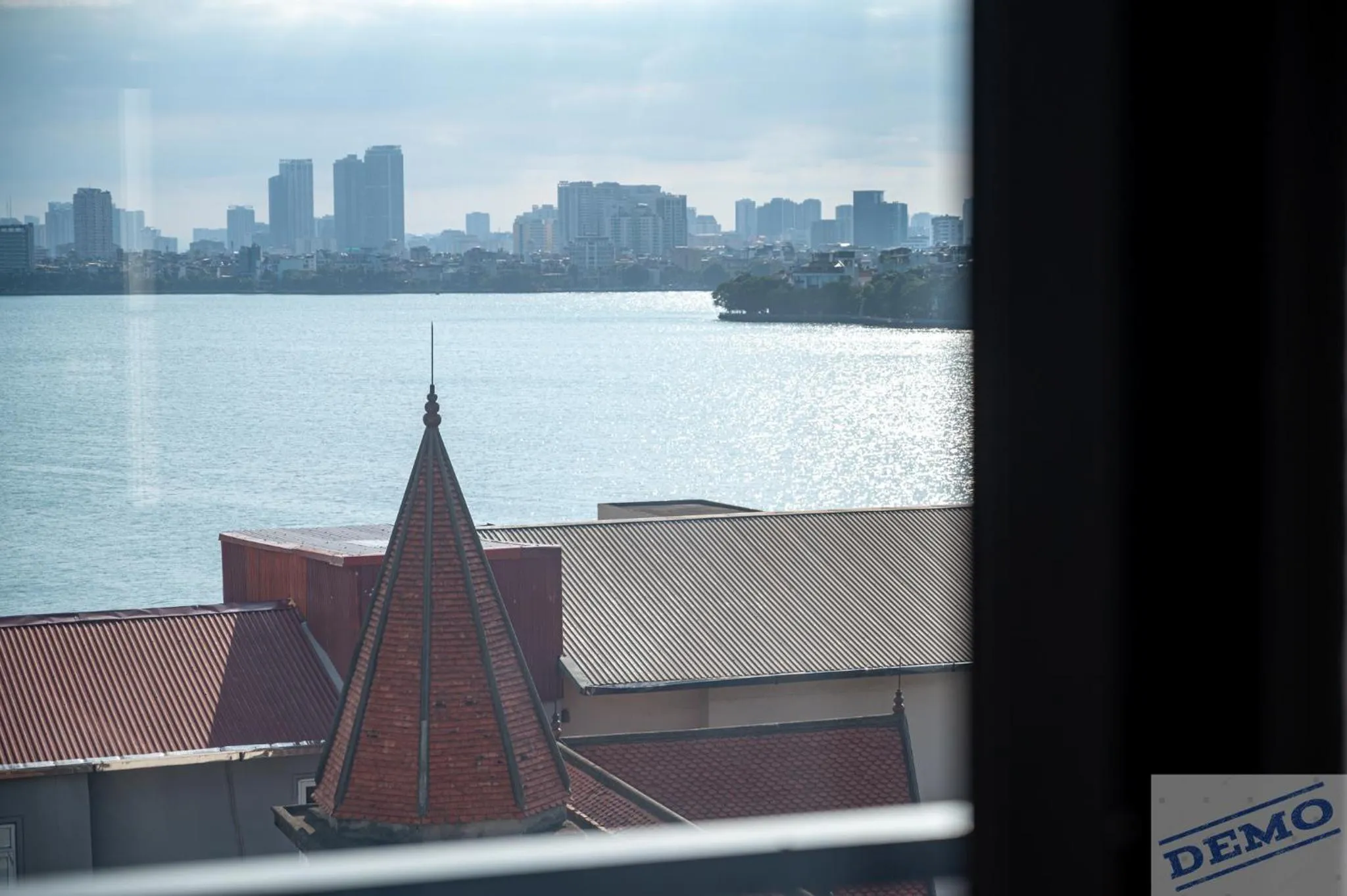 Lake view in Luxe Paradise Residence 88 Tu Hoa