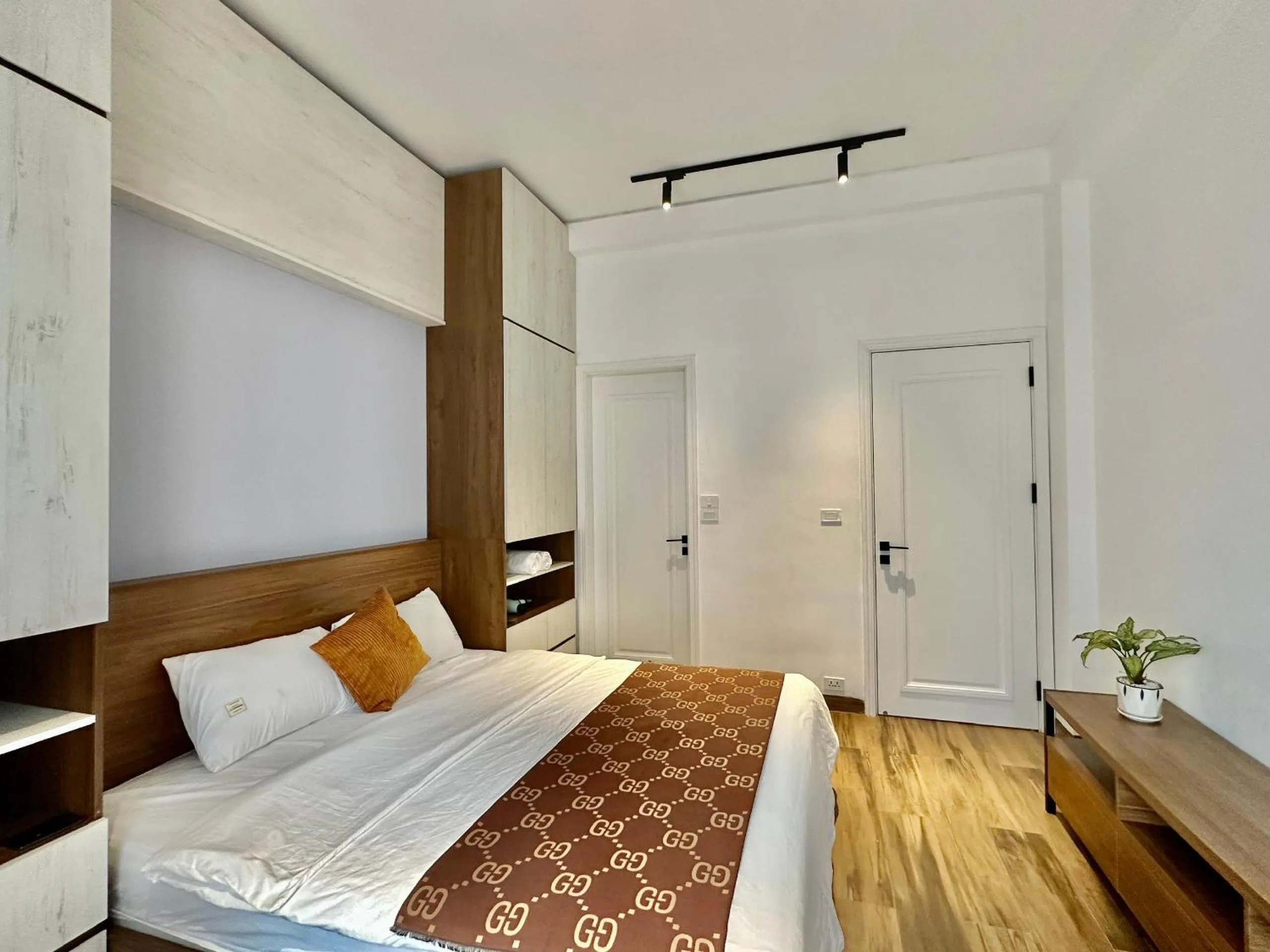 Bedroom, Bed in Luxe Paradise Residence 88 Tu Hoa