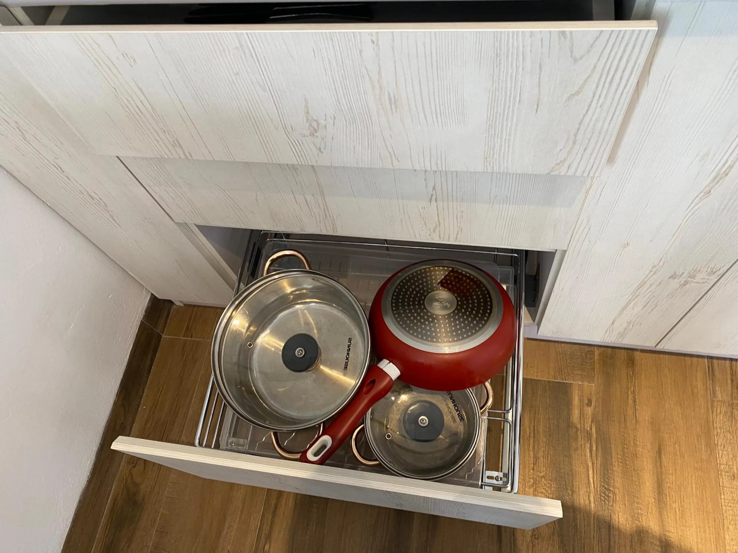 Kitchen or kitchenette in Luxe Paradise Residence 88 Tu Hoa