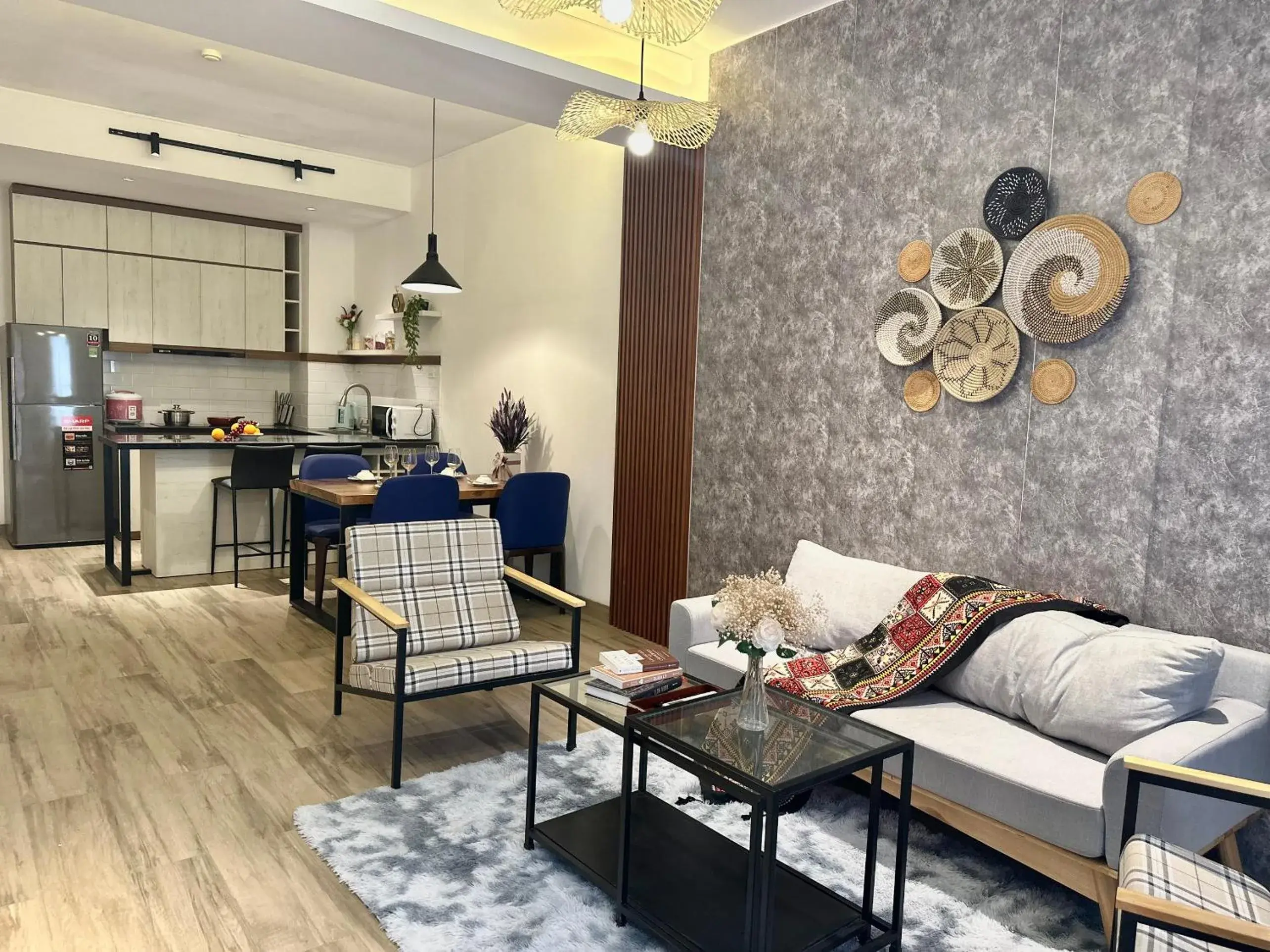 Superior Apartment in Luxe Paradise Residence 88 Tu Hoa Superior Apartment in Luxe Paradise Residence 88 Tu Hoa