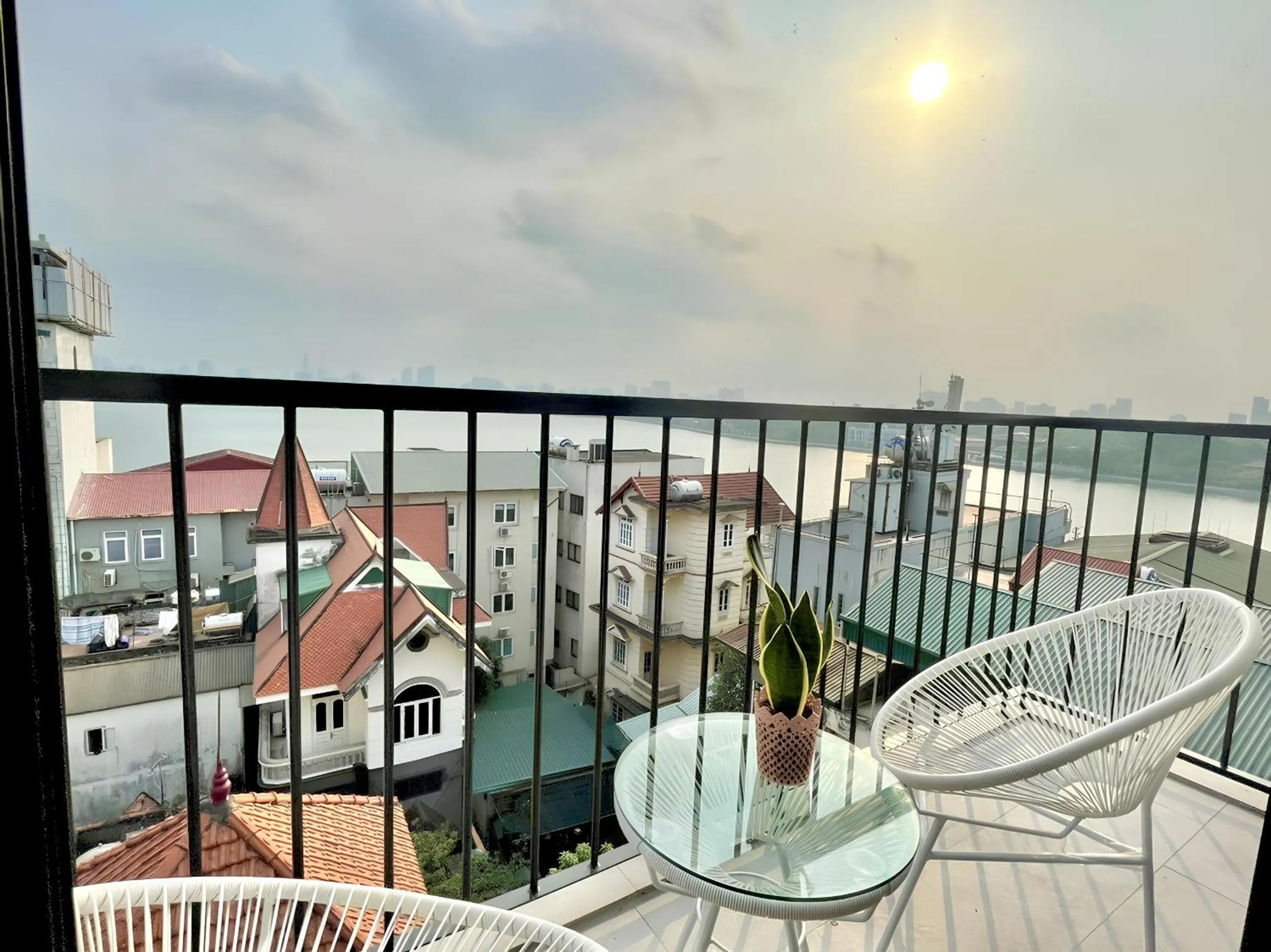 Lake view in Luxe Paradise Residence 88 Tu Hoa