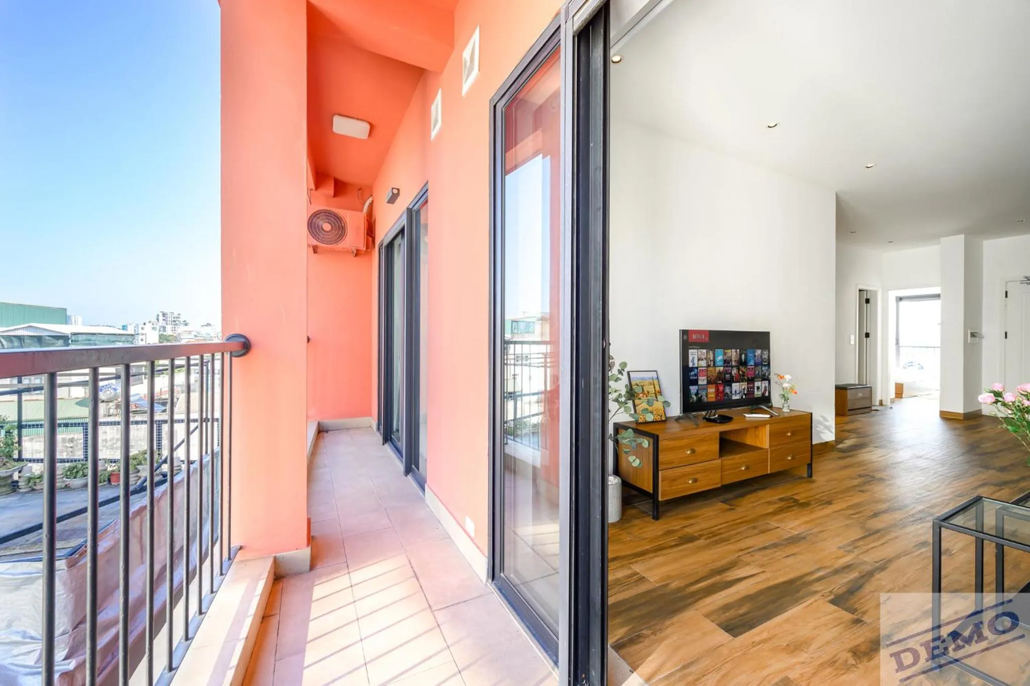 Living room in Luxe Paradise Residence 88 Tu Hoa