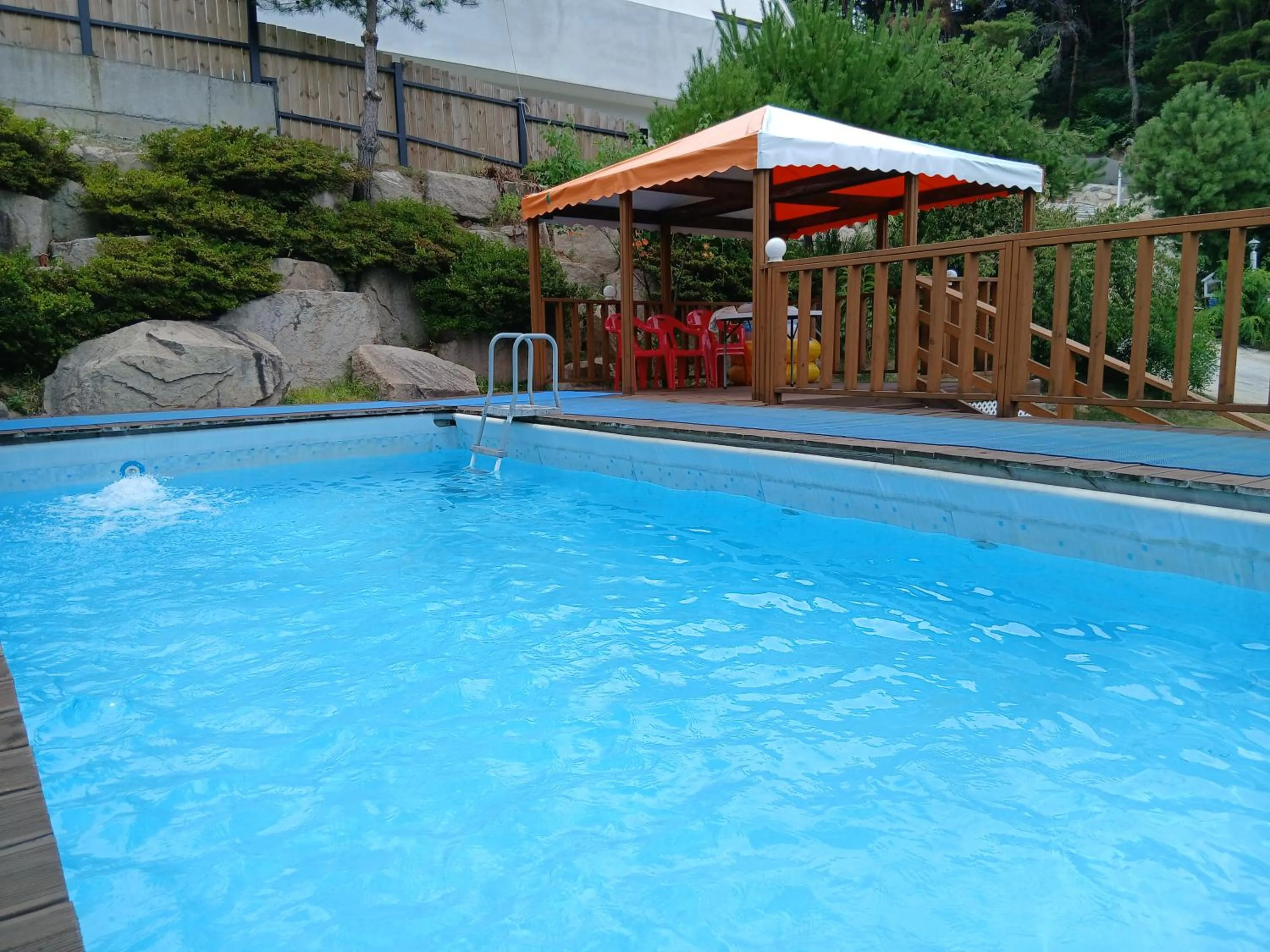 Swimming pool in Another world pension