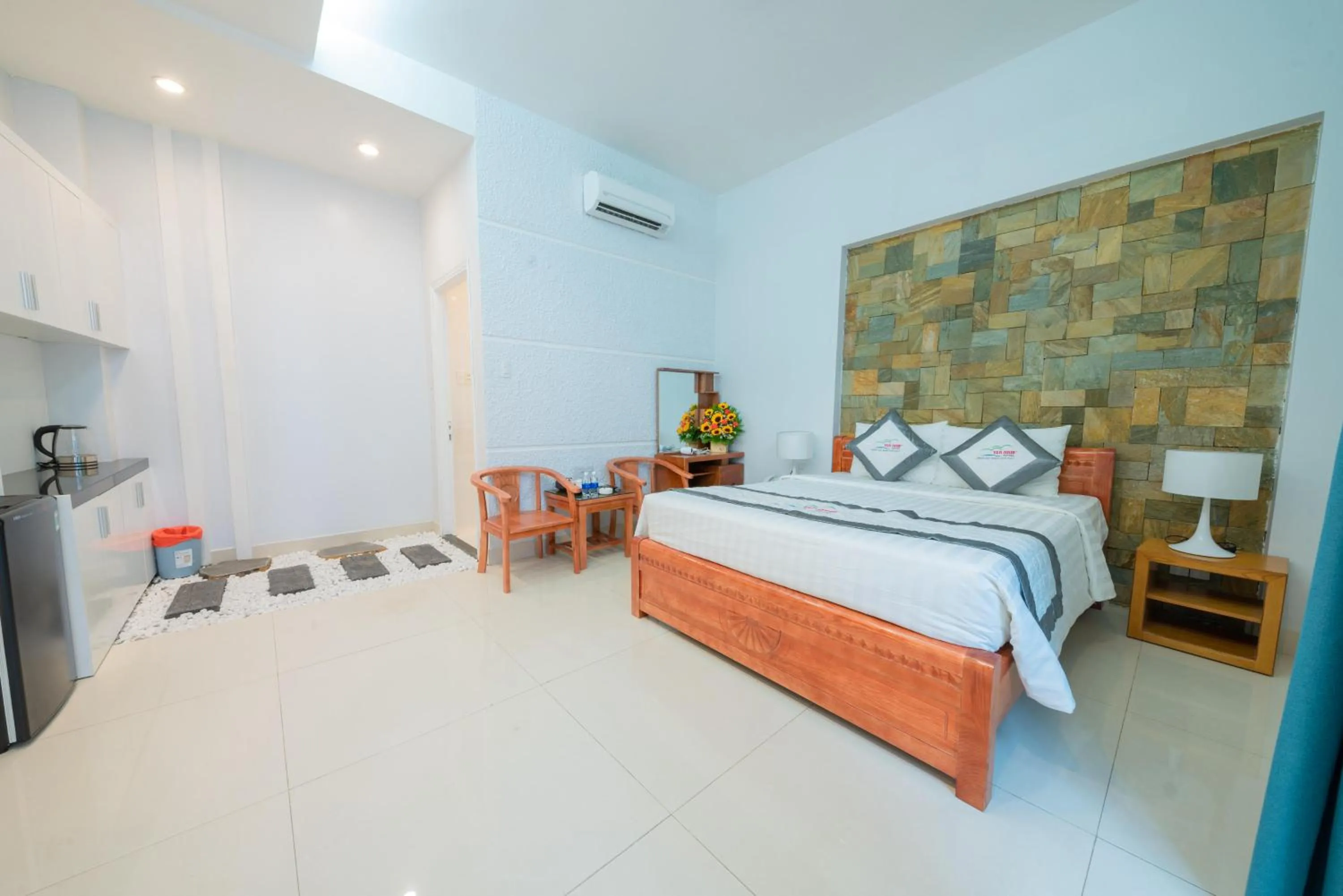 Bed in Yen Nam Hotel Nguyen Thai Son