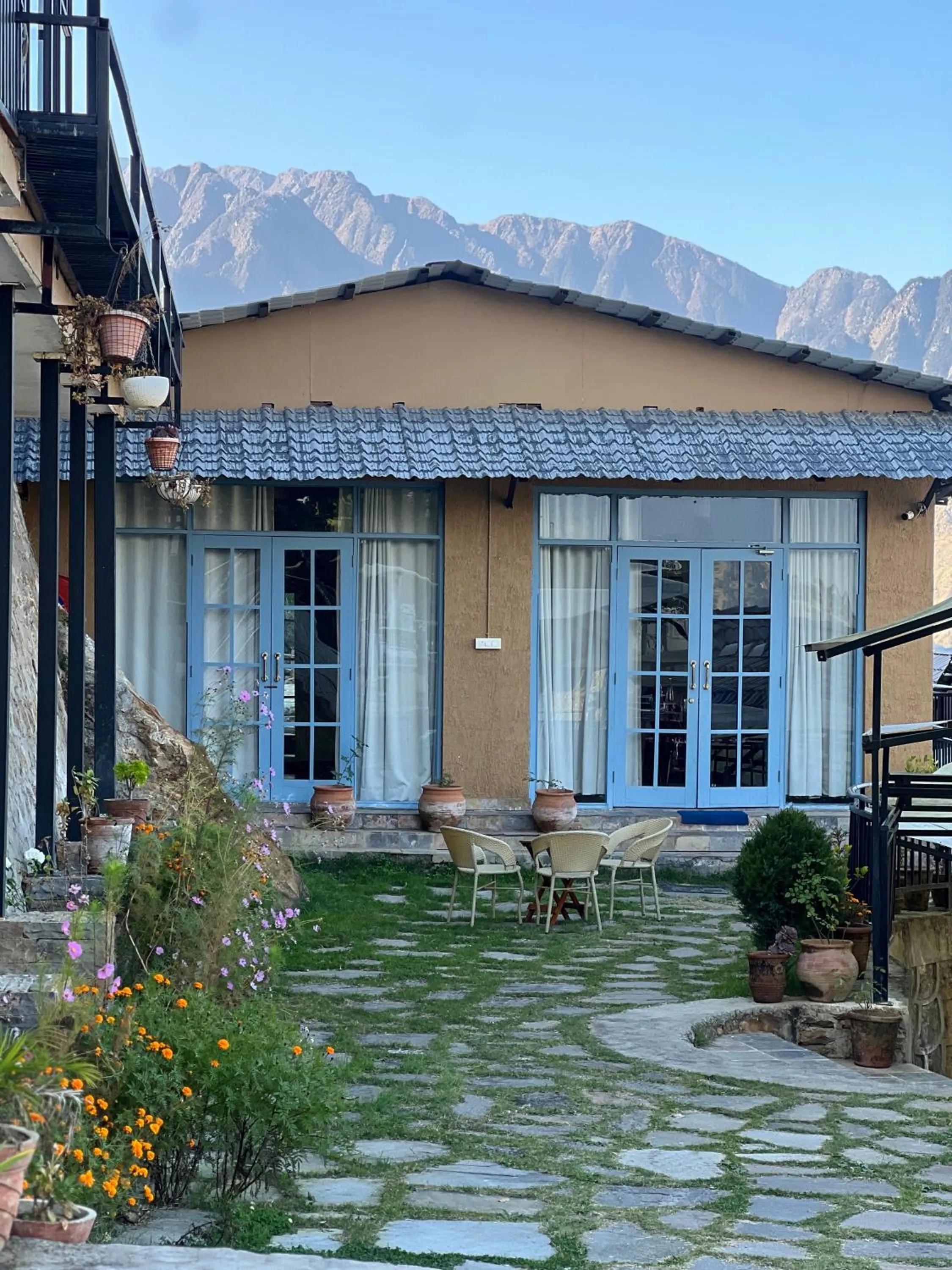 Property building in Faraway Cottages, Auli