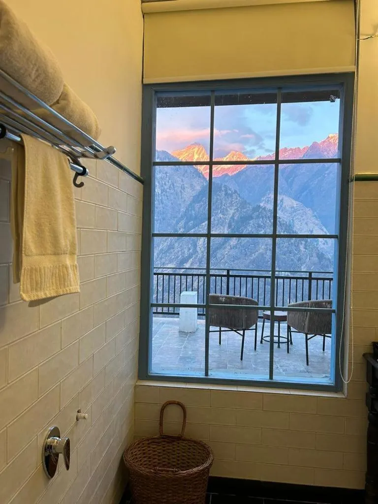 Faraway Cottages, Auli