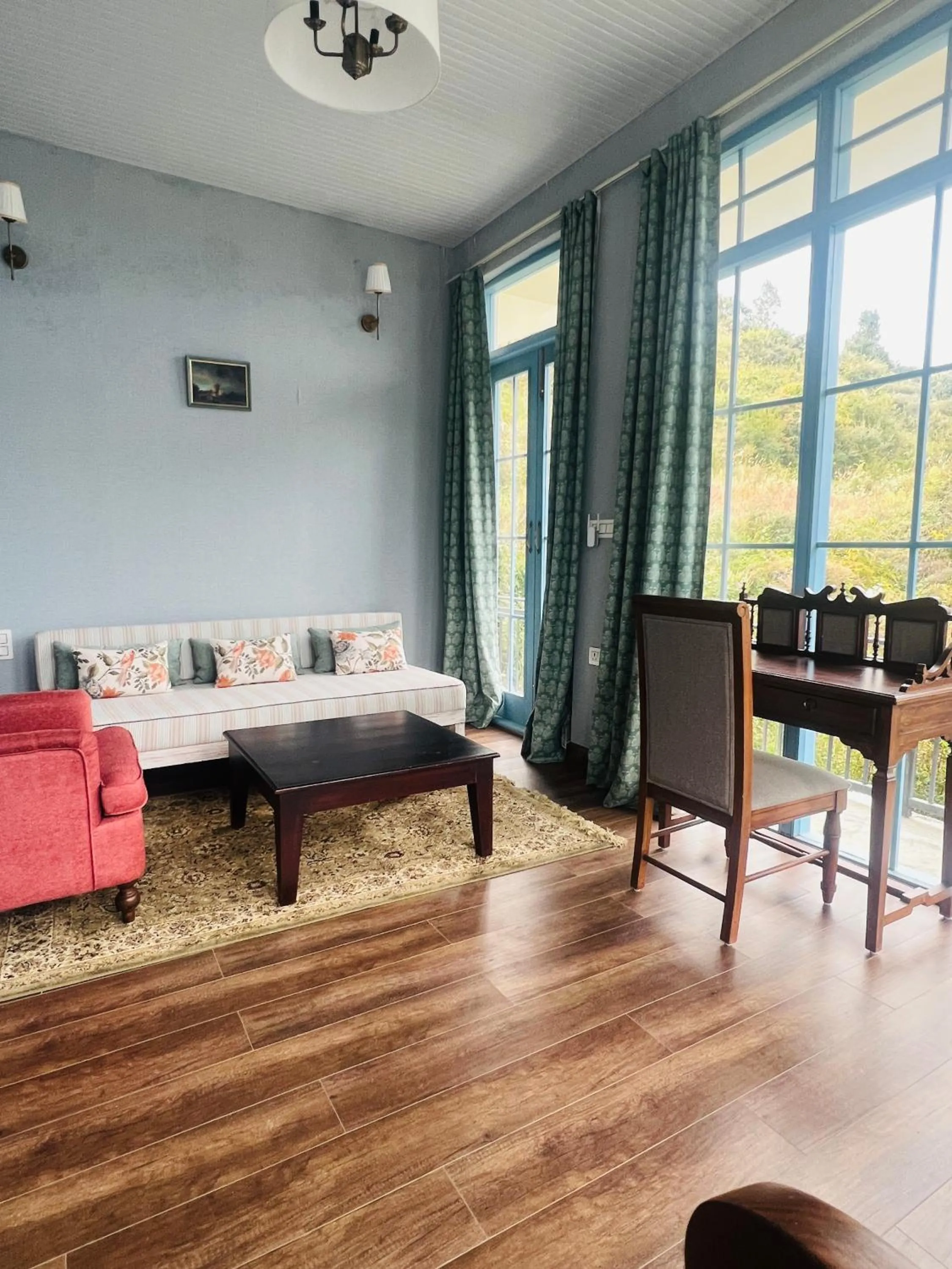 Living room, Bed in Faraway Cottages, Auli