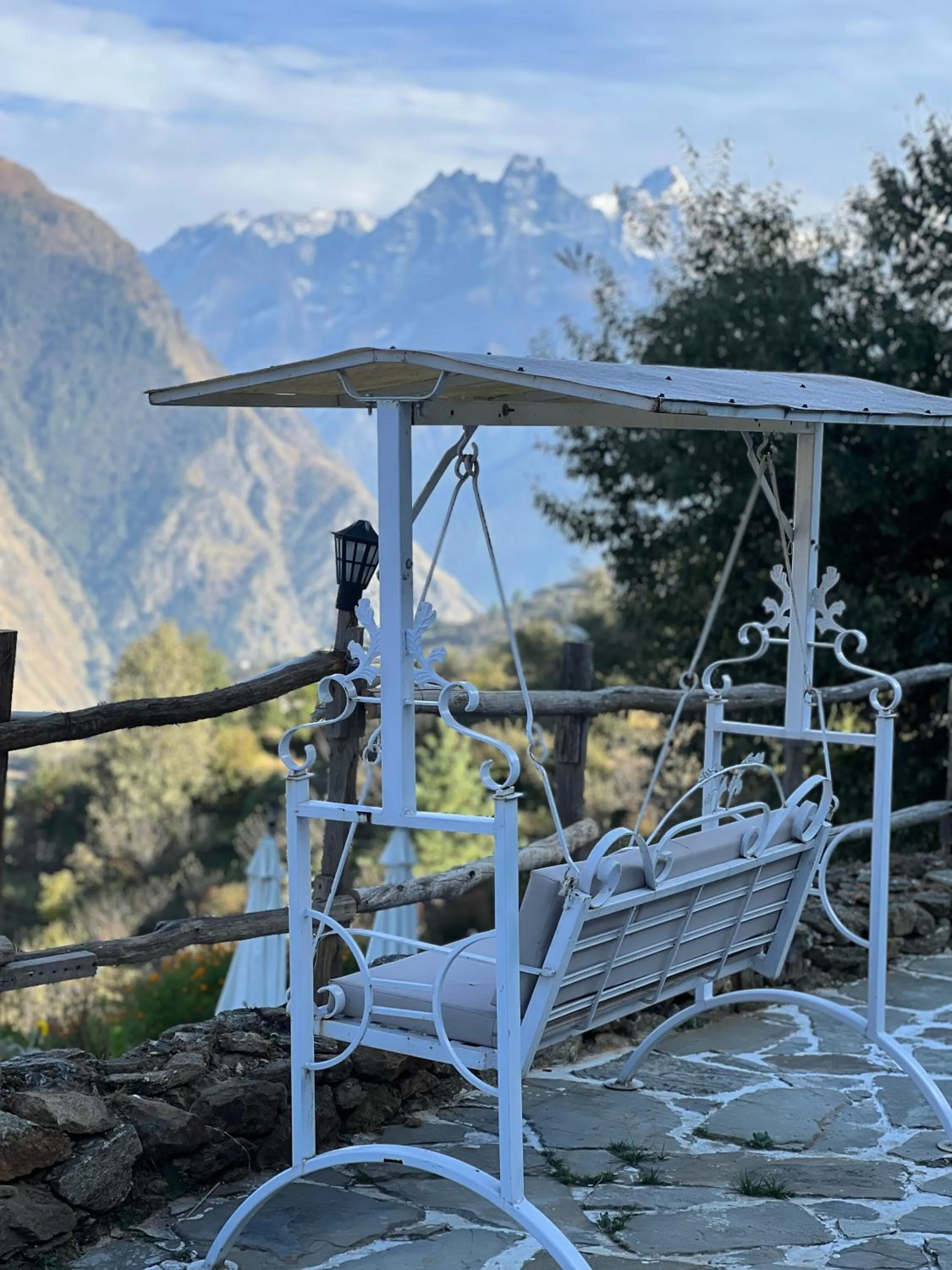 Other in Faraway Cottages, Auli