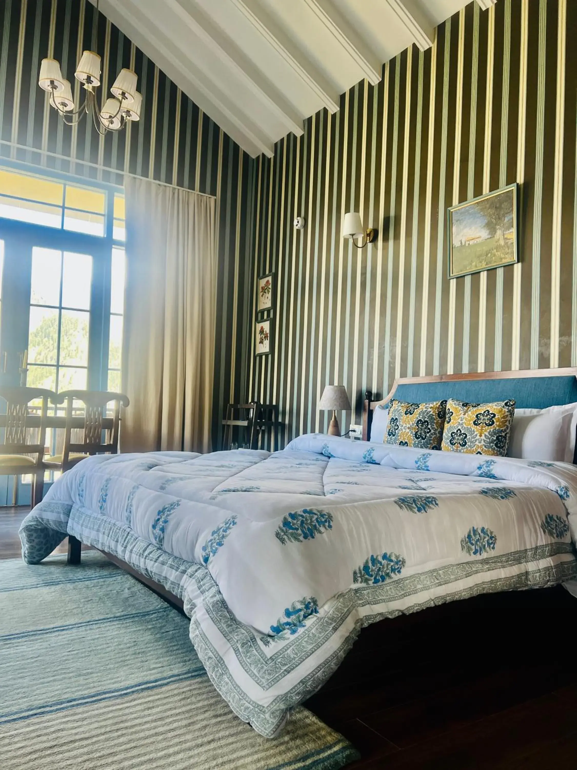 Double Room with Mountain View in Faraway Cottages, Auli Double Room with Mountain View in Faraway Cottages, Auli