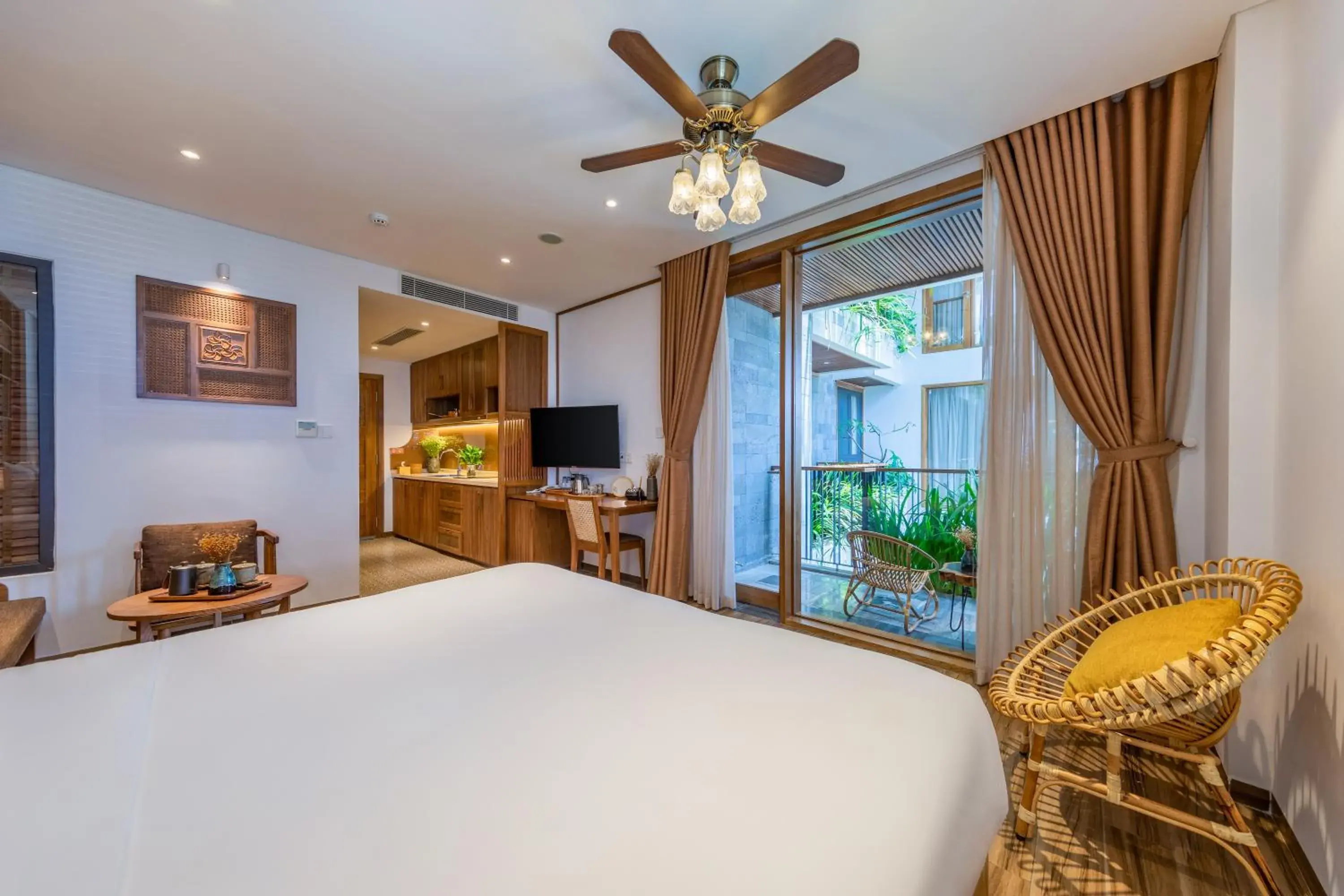 Deluxe Double Room with Balcony in Bonny Boutique Hotel Da Nang Deluxe Double Room with Balcony in Bonny Boutique Hotel Da Nang