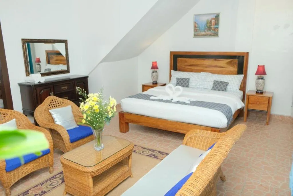 Bed in Villa Italia Hotel