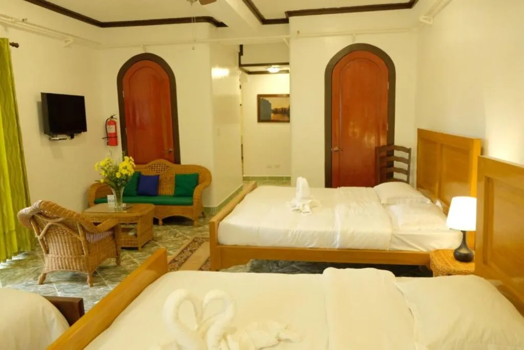 Bed in Villa Italia Hotel