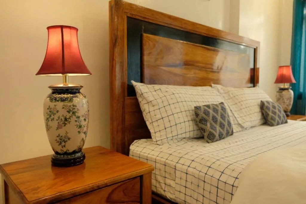 Bed in Villa Italia Hotel