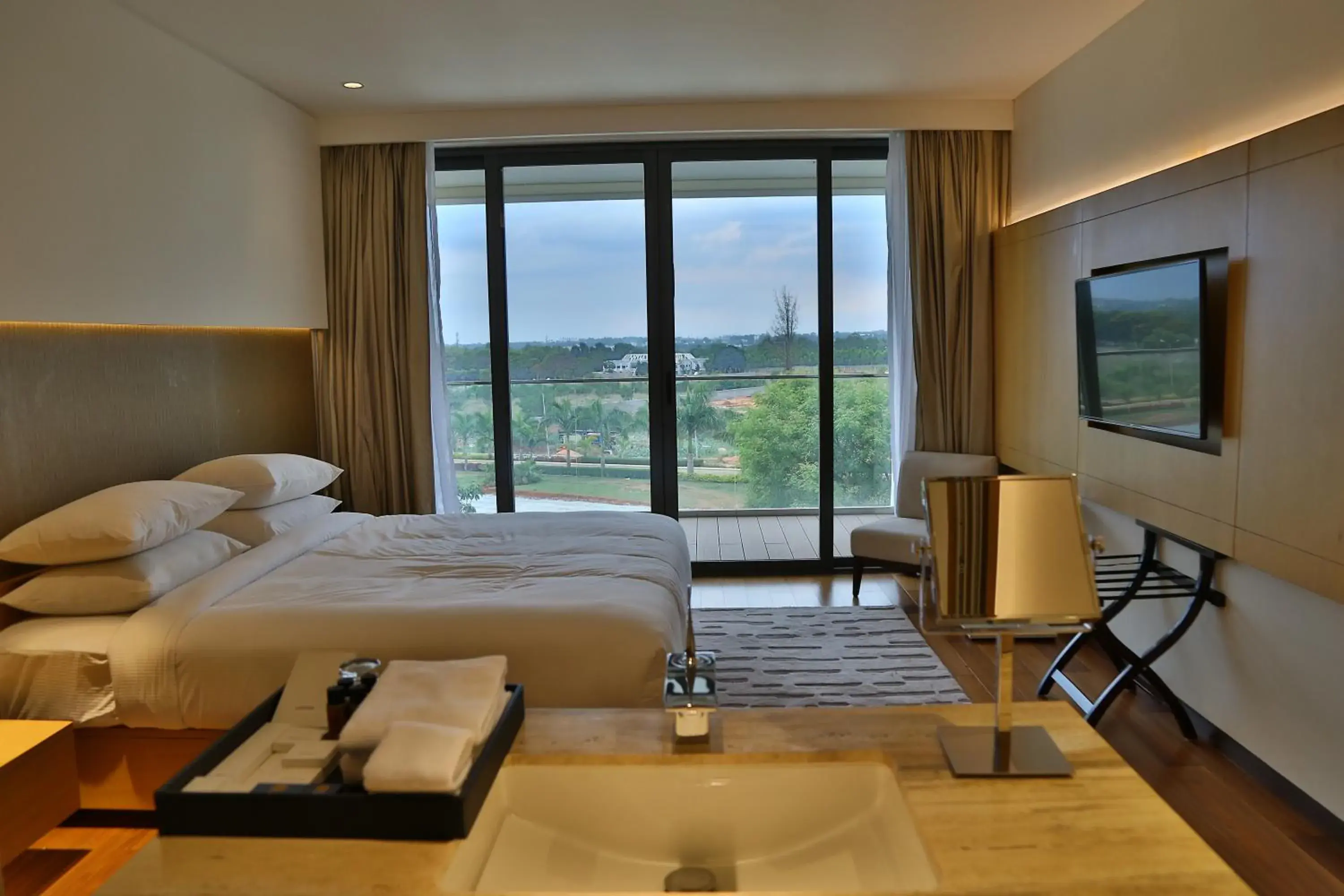 Deluxe Room in BLVD Club - Near BENGALURU AIRPORT Deluxe Room in BLVD Club - Near BENGALURU AIRPORT