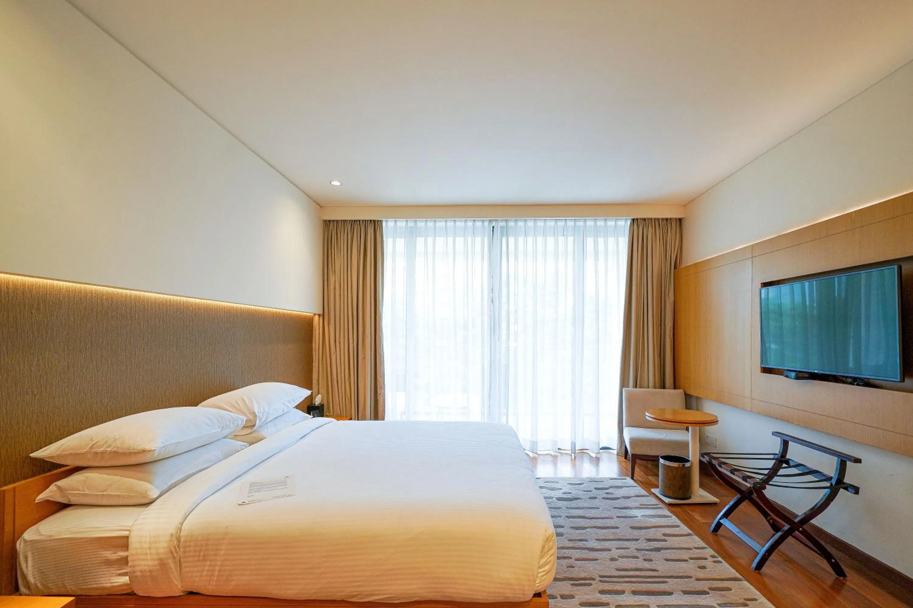 Bed in BLVD Club - Near BENGALURU AIRPORT