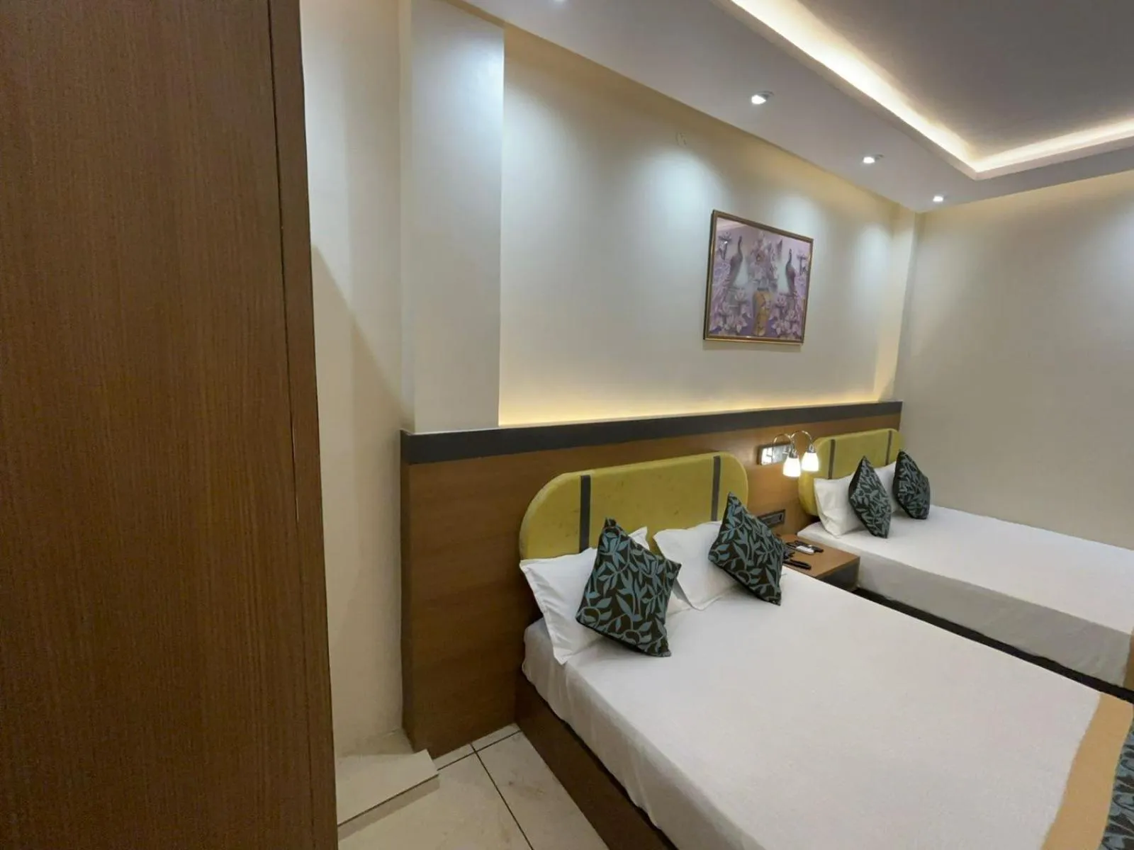 Bed in Hotel Shakuntla Palace