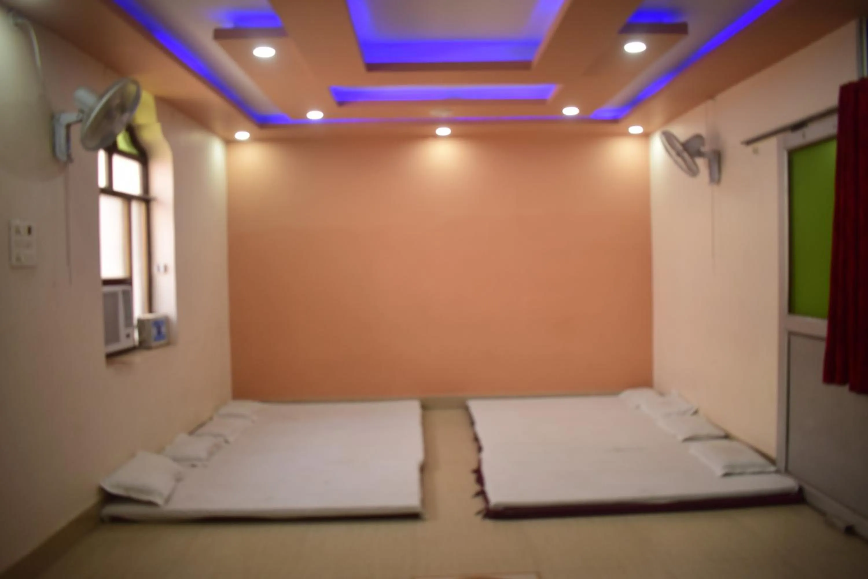 8-Bed Mixed Dormitory Room - single occupancy in Hotel Shakuntla Palace - 400 Meters away from Vishnu Pad Temple 7 mins walk