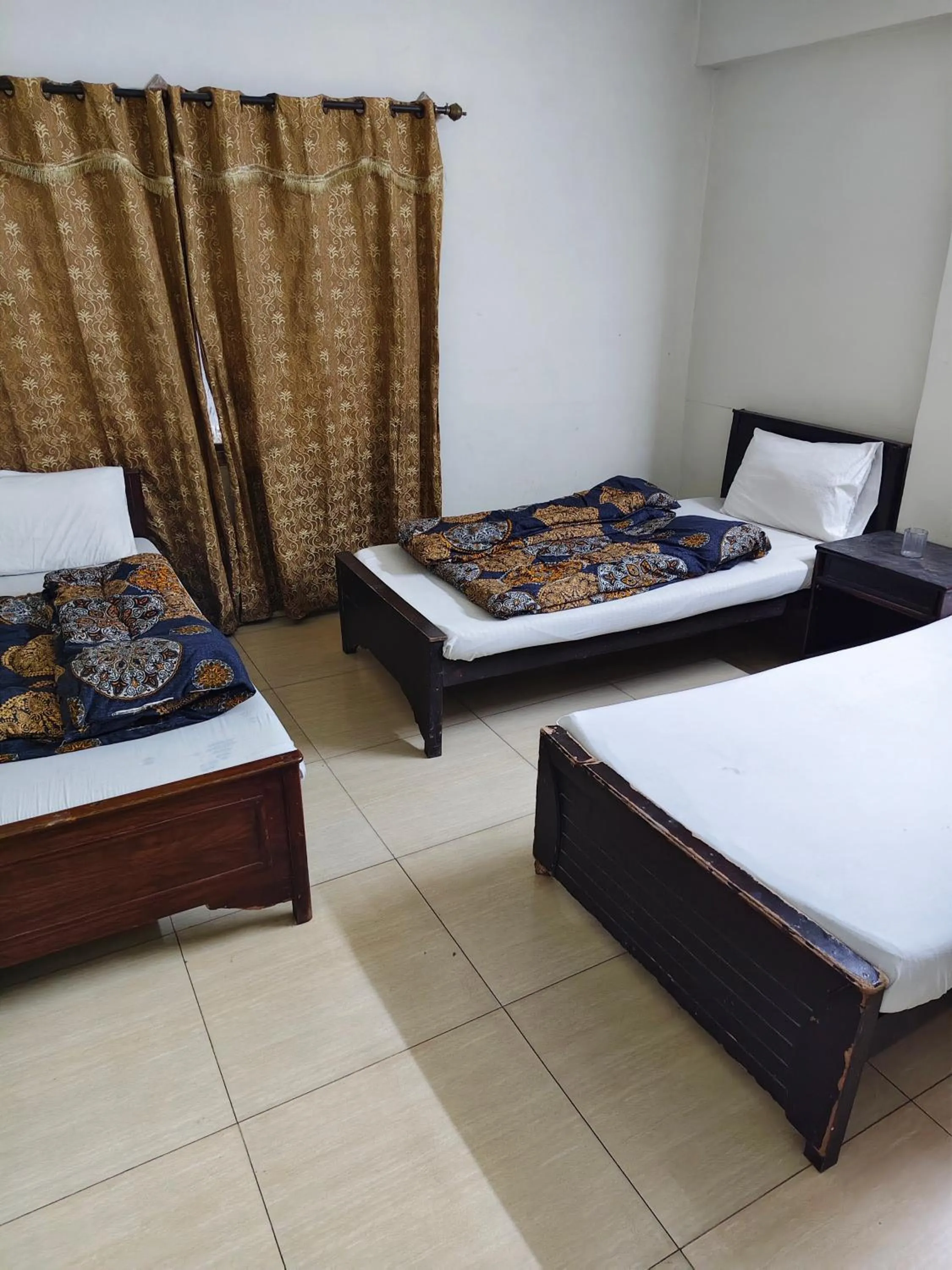 Bed in Al Sakhawat Hotel