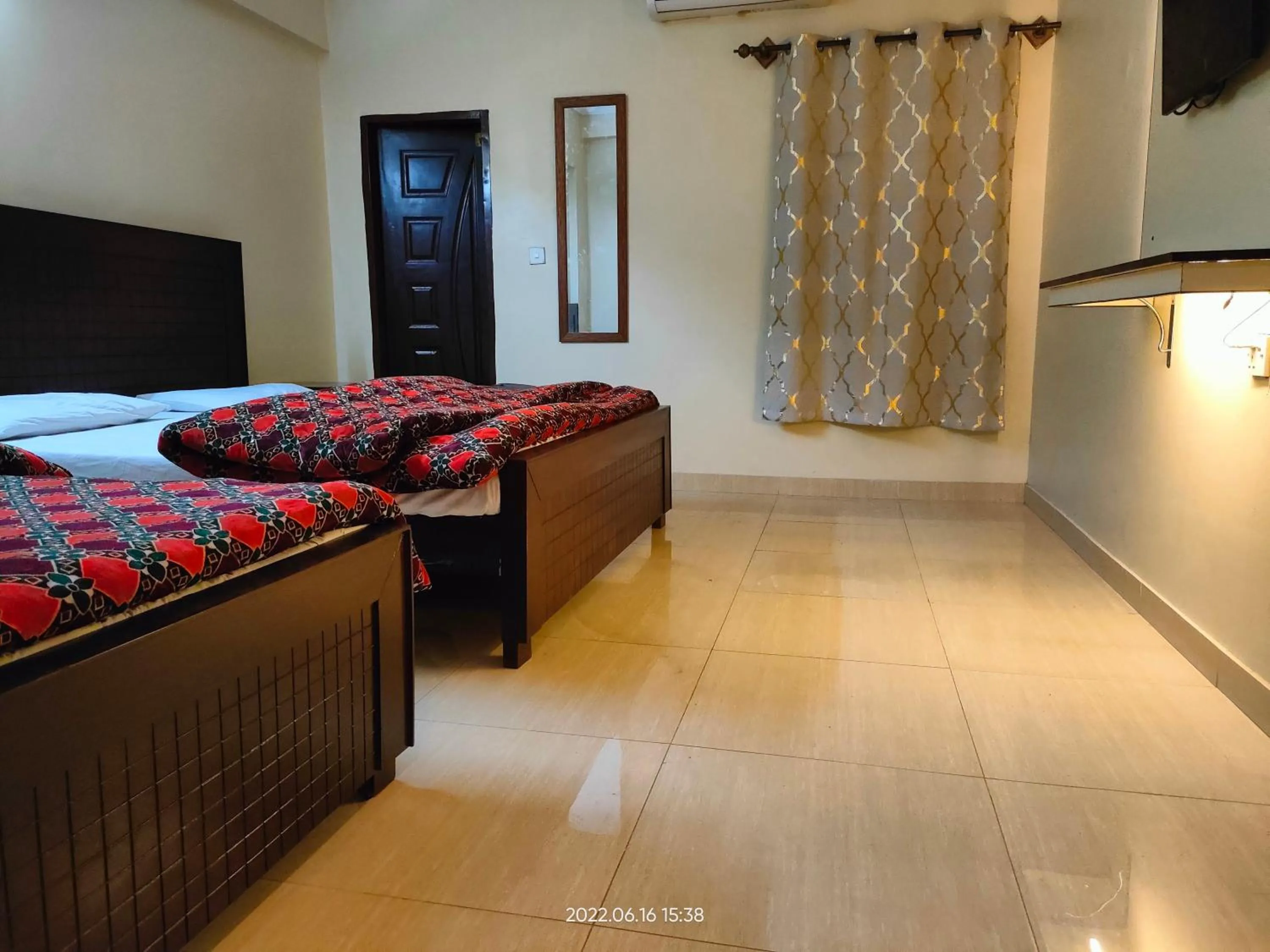 Bed in Al Sakhawat Hotel