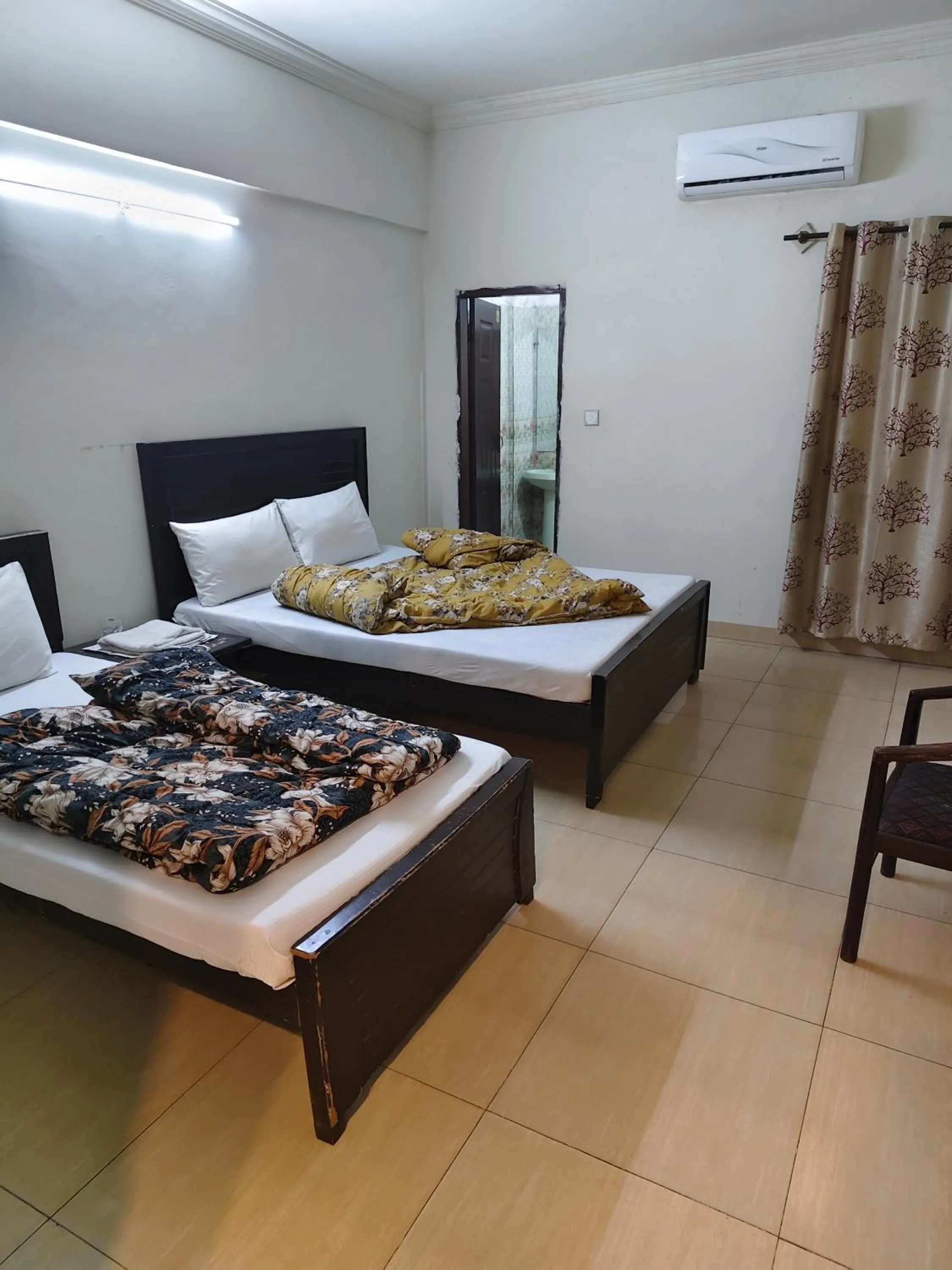 Bed in Al Sakhawat Hotel