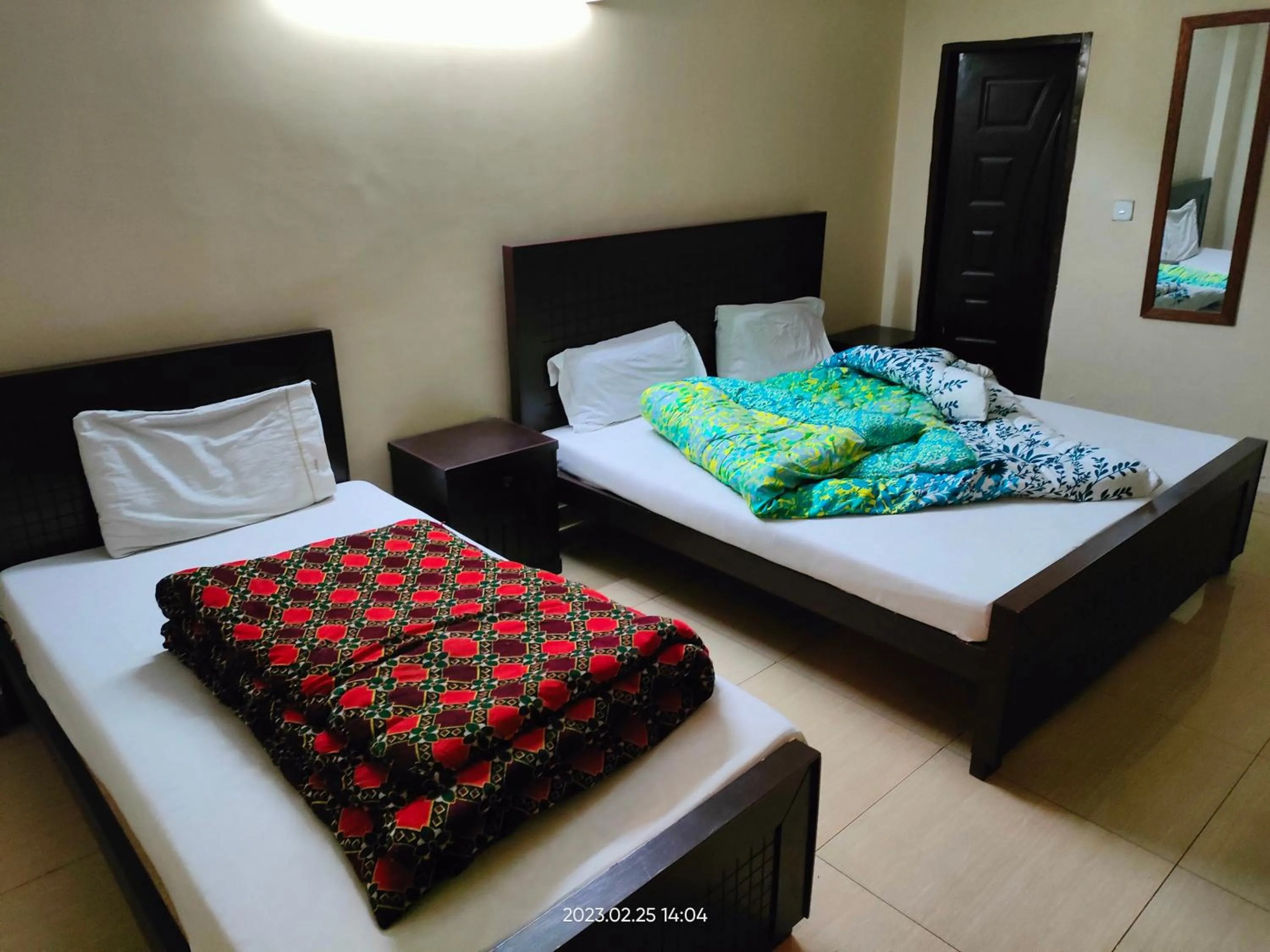 Bed in Al Sakhawat Hotel